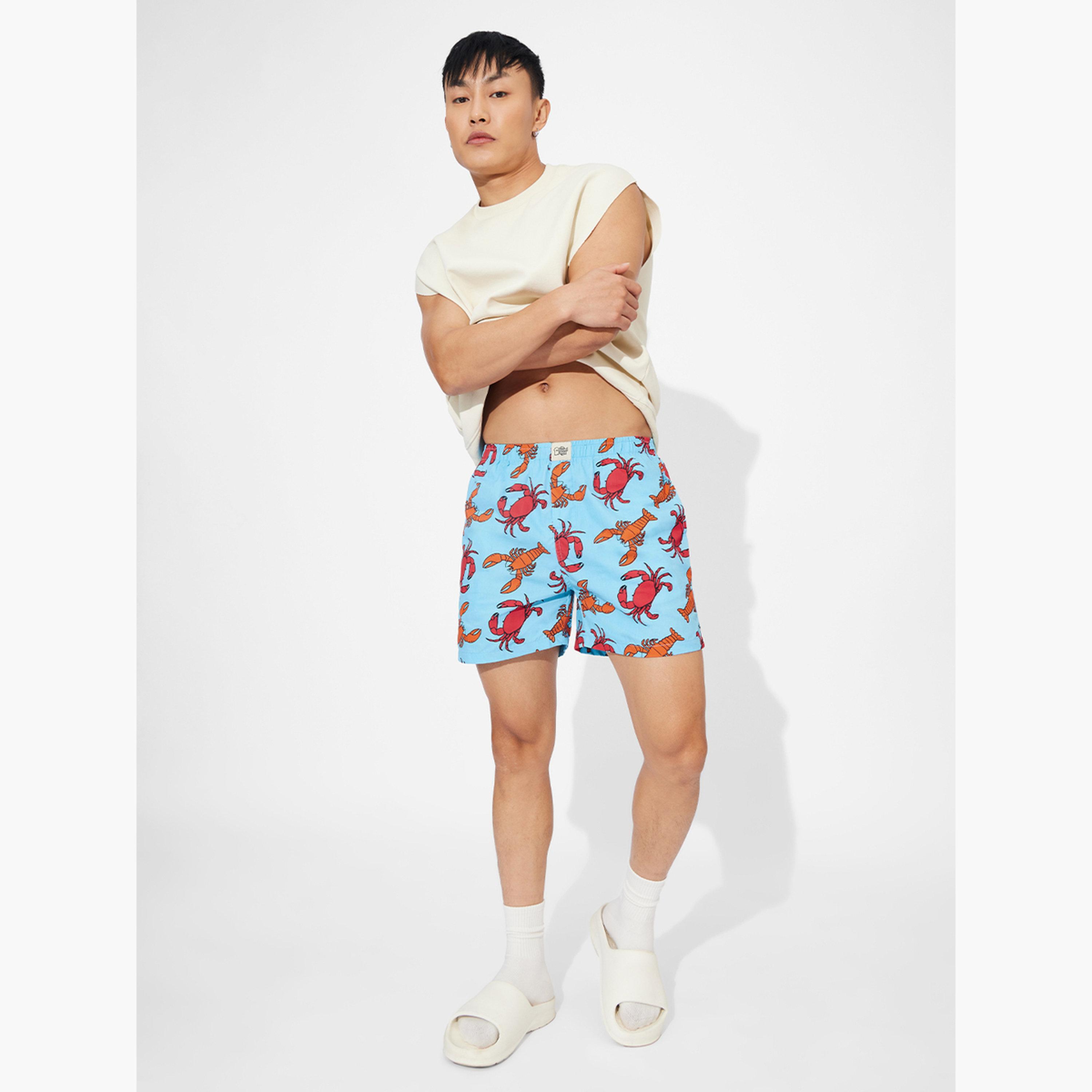 ذا سولد ستور × ستايلي - شورت بوكسر رجالي بطبعة جراد البحر لون أزرق-men-clothing-bottoms-shorts-image-2