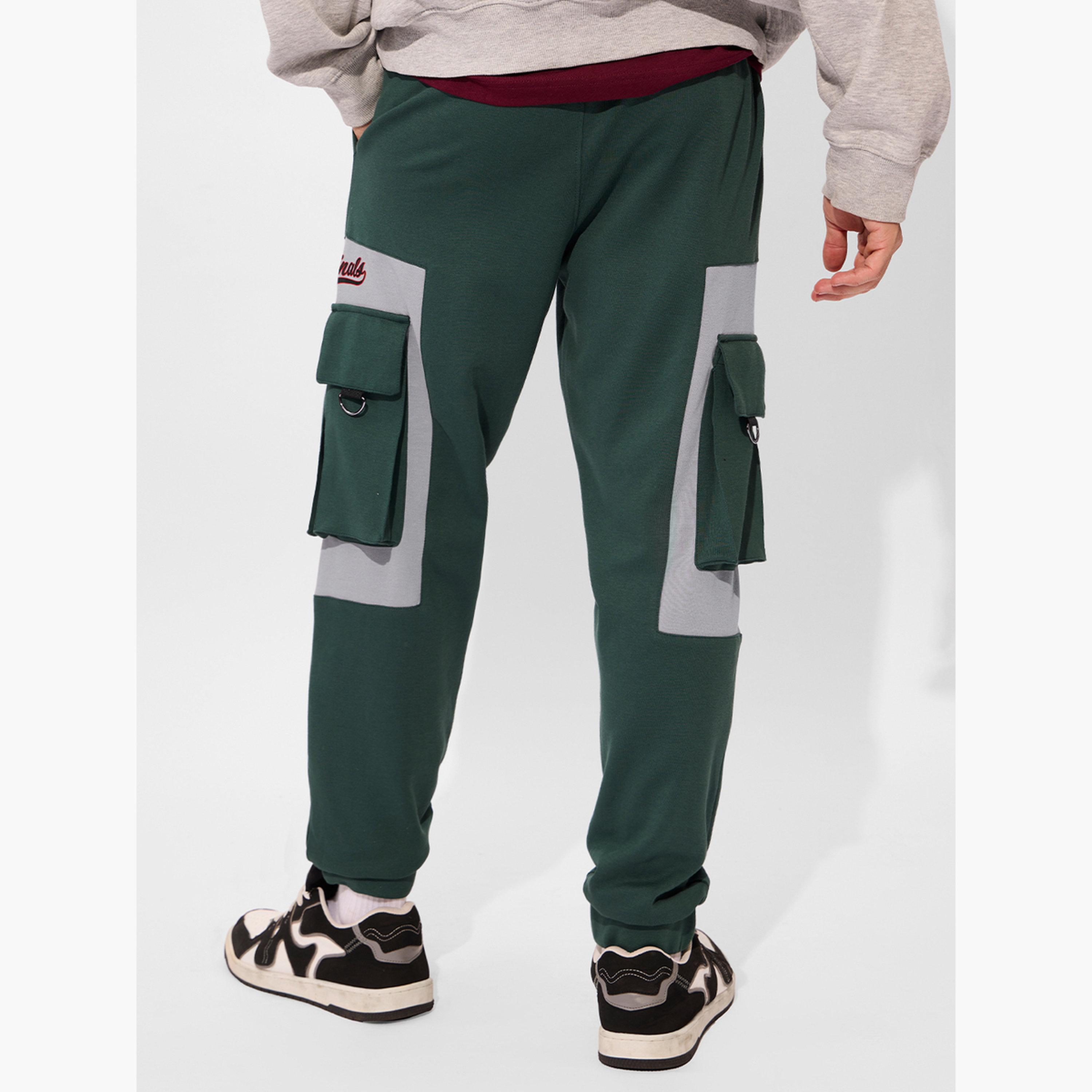 ذا سولد ستور × ستايلي - بنطال رياضي رجالي حجم كبير بلون أخضر-men-clothing-bottoms-joggers-image-4