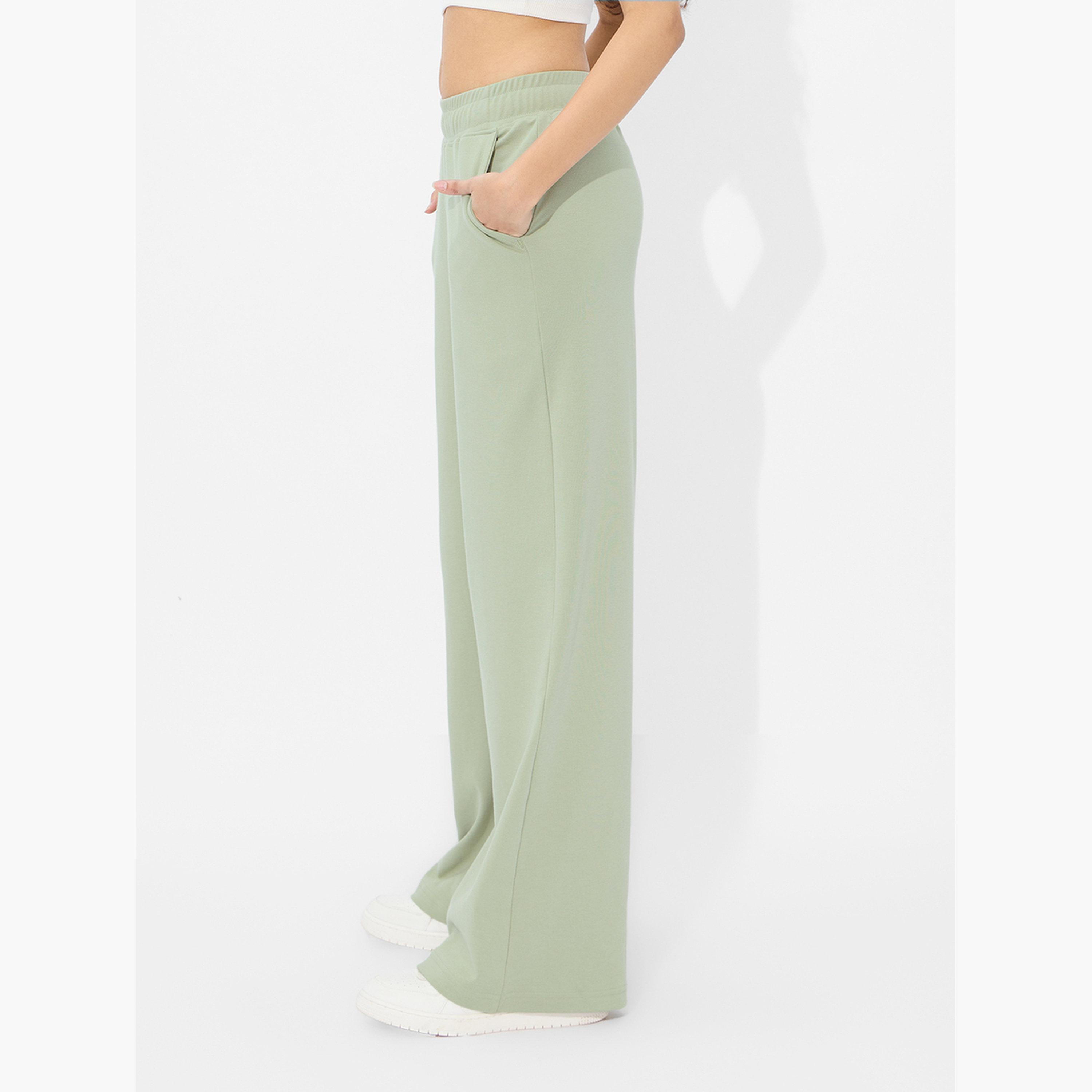 ذا سولد ستور × ستايلي - بنطال رياضي أخضر واسع الساق مع حزام خصر مطاطي-women-clothing-bottoms-joggers-image-3