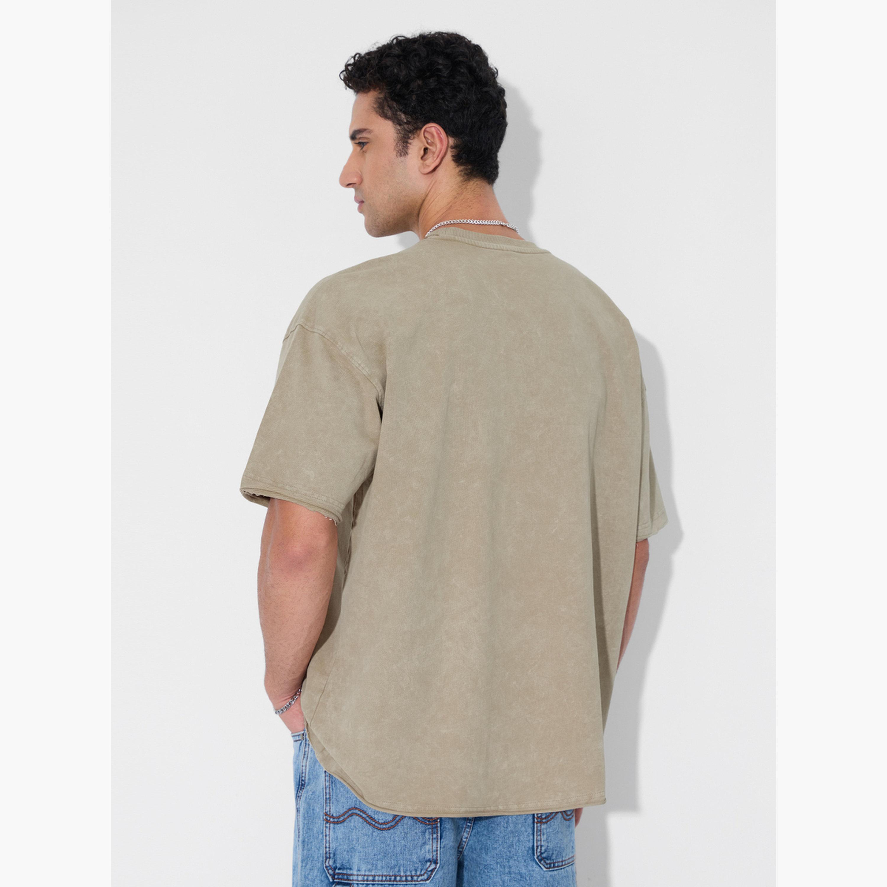 ذا سولد ستور × ستايلي - تي شيرت رجالي حجم كبير لون بيج بتصميم قديم-men-clothing-tshirtsandpolos-tshirts-image-4