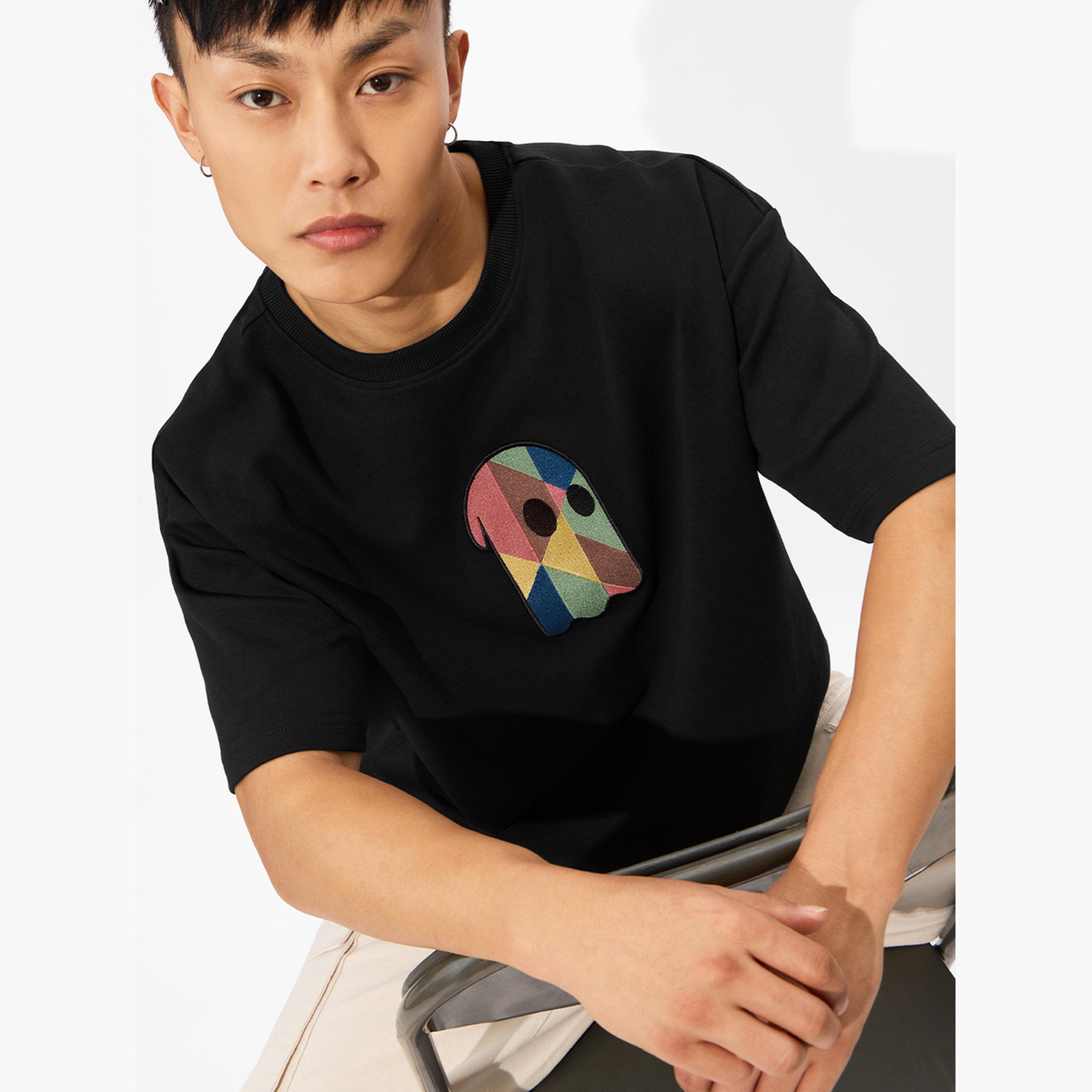 ذا سولد ستور × ستايلي - تي شيرت رجالي أسود حجم كبير مع مرقعات-men-clothing-tshirtsandpolos-tshirts-image-3