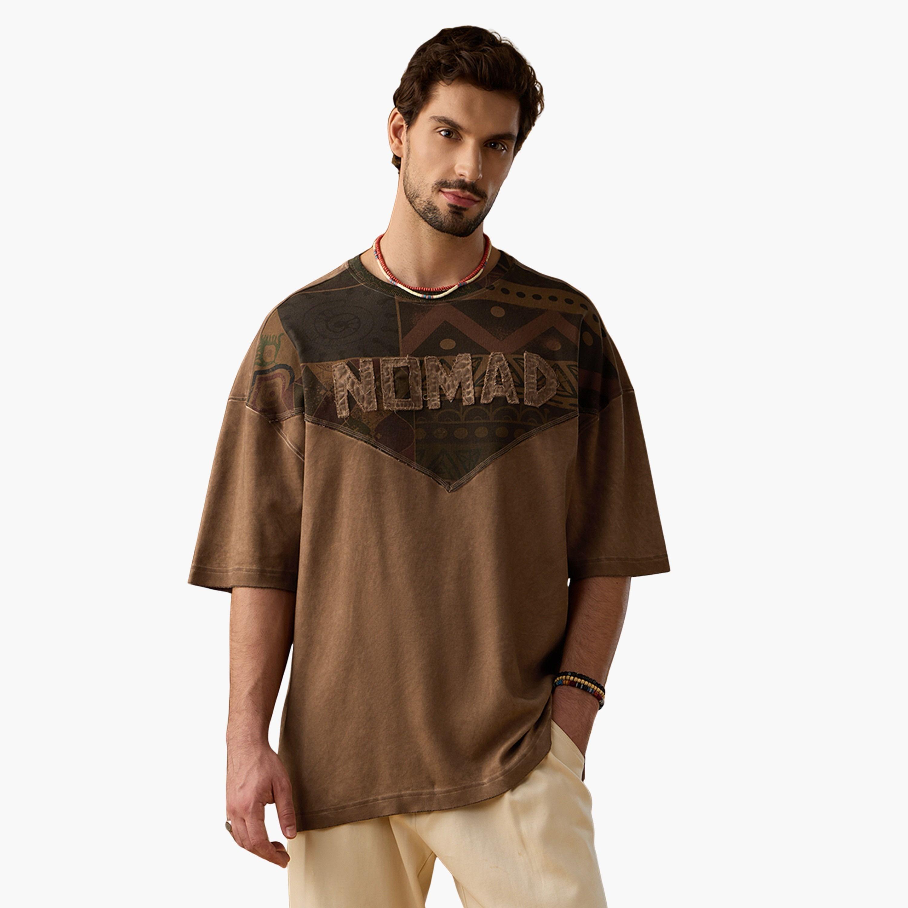 ذا سولد ستور × ستايلي - قميص رجالي بني حجم كبير مع مرقعات-men-clothing-tshirtsandpolos-tshirts-image-1