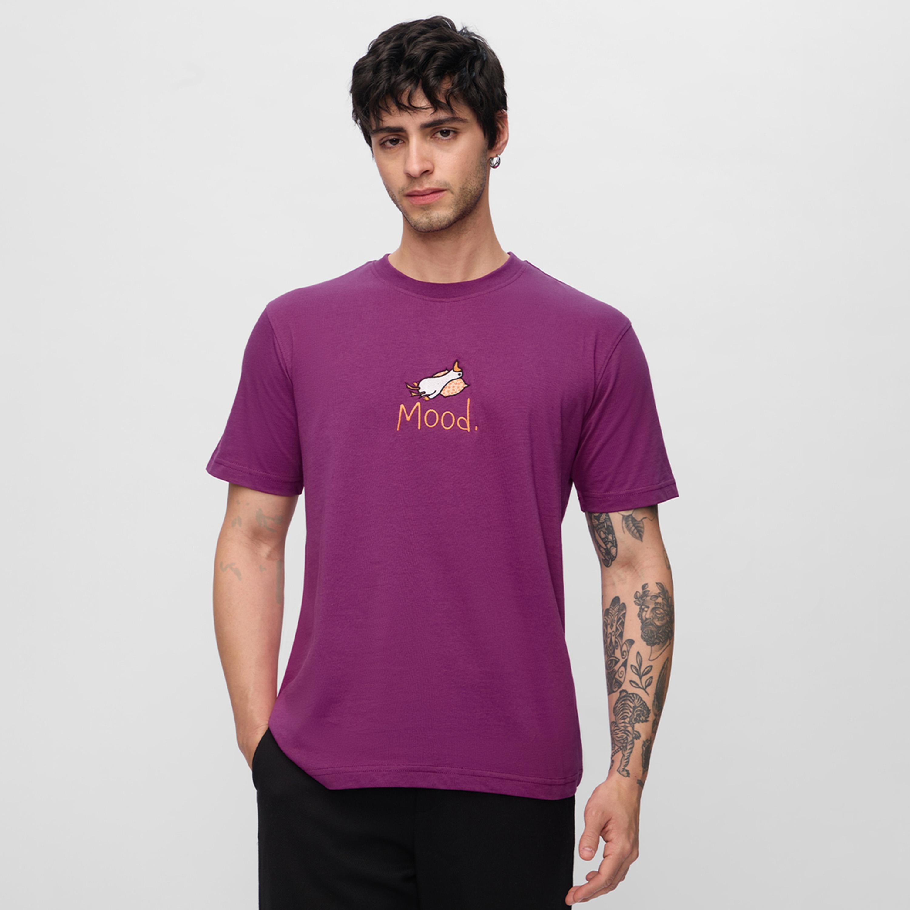 ذا سولد ستور × ستايلي - تي شيرت رجالي كاجوال مطرز لون أرجواني-men-clothing-tshirtsandpolos-tshirts-image-1