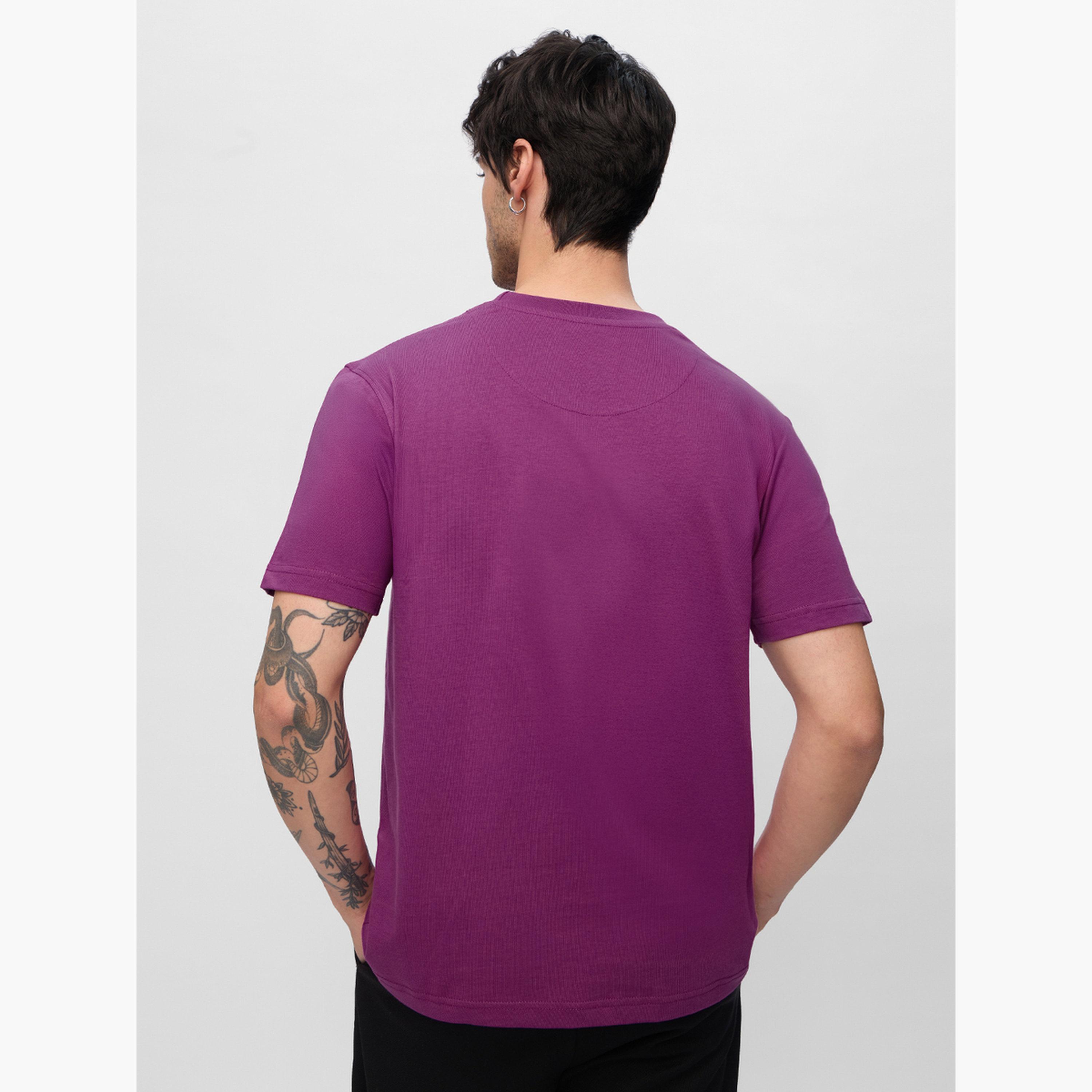 ذا سولد ستور × ستايلي - تي شيرت رجالي كاجوال مطرز لون أرجواني-men-clothing-tshirtsandpolos-tshirts-image-4
