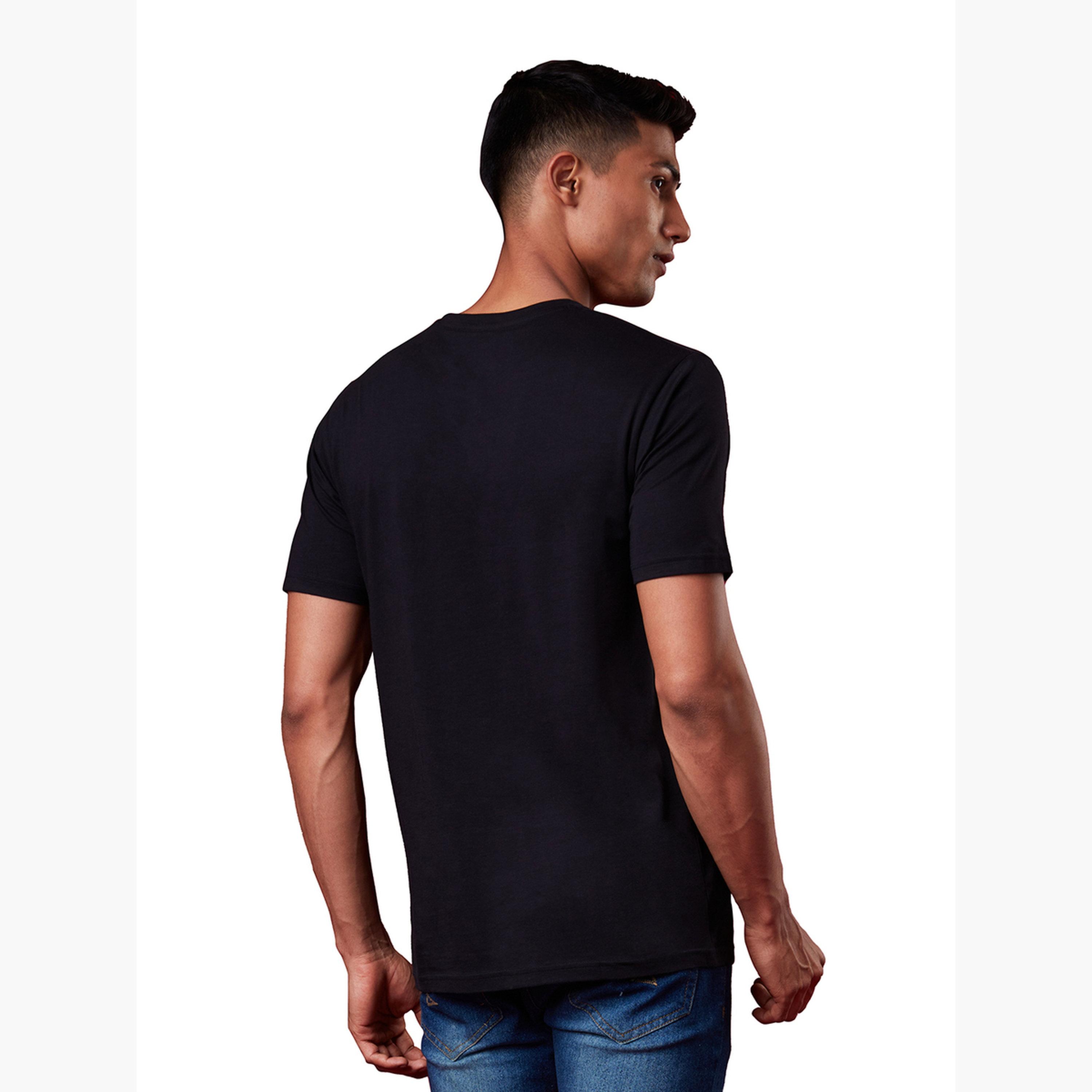 ذا سولد ستور × ستايلي - تي شيرت رجالي أسود من القطن الفاخر برسومات جرافيكية-men-clothing-tshirtsandpolos-tshirts-image-4