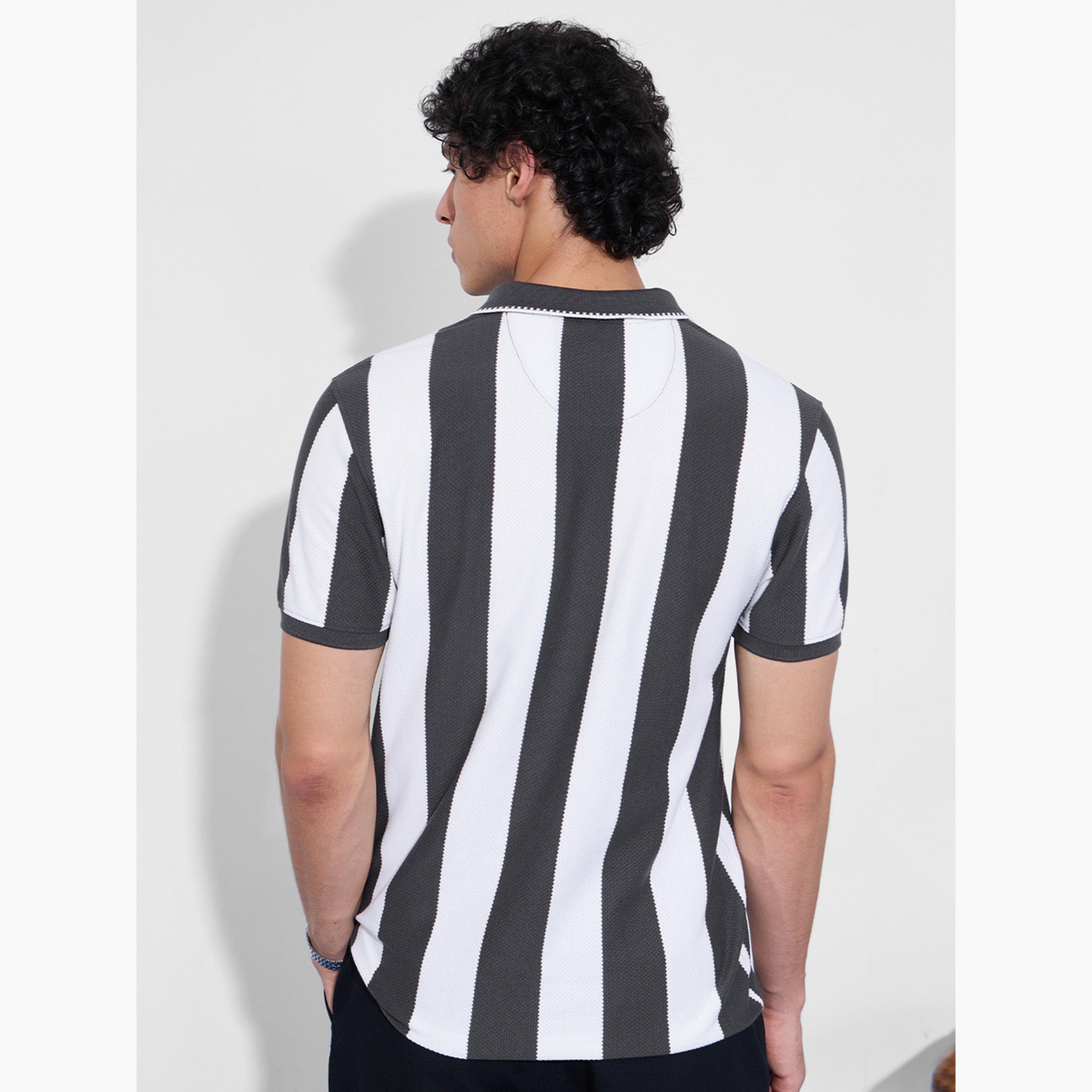 ذا سولد ستور × ستايلي - قميص بولو رمادي مخطط للرجال-men-clothing-tshirtsandpolos-tshirts-image-4