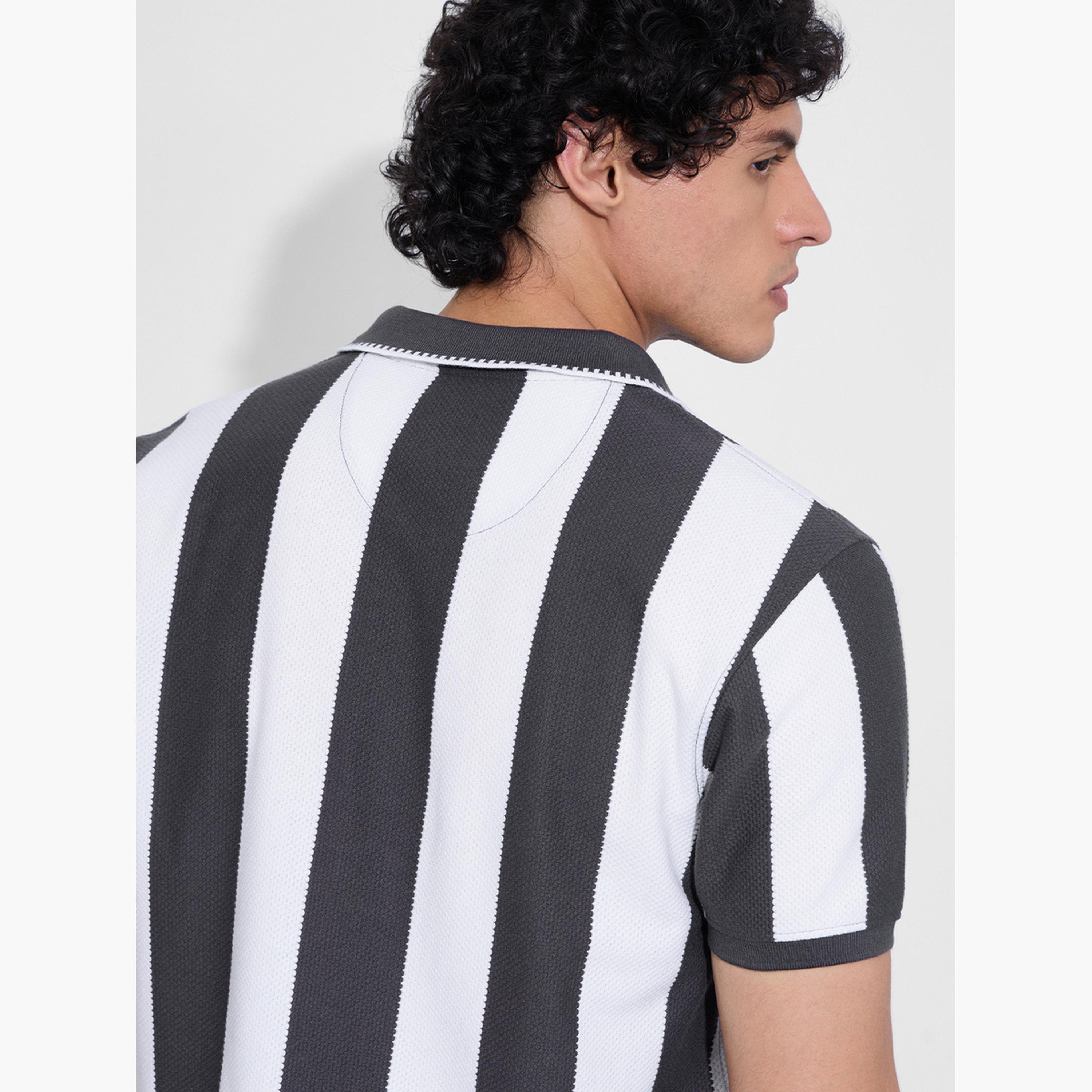 ذا سولد ستور × ستايلي - قميص بولو رمادي مخطط للرجال-men-clothing-tshirtsandpolos-tshirts-image-6