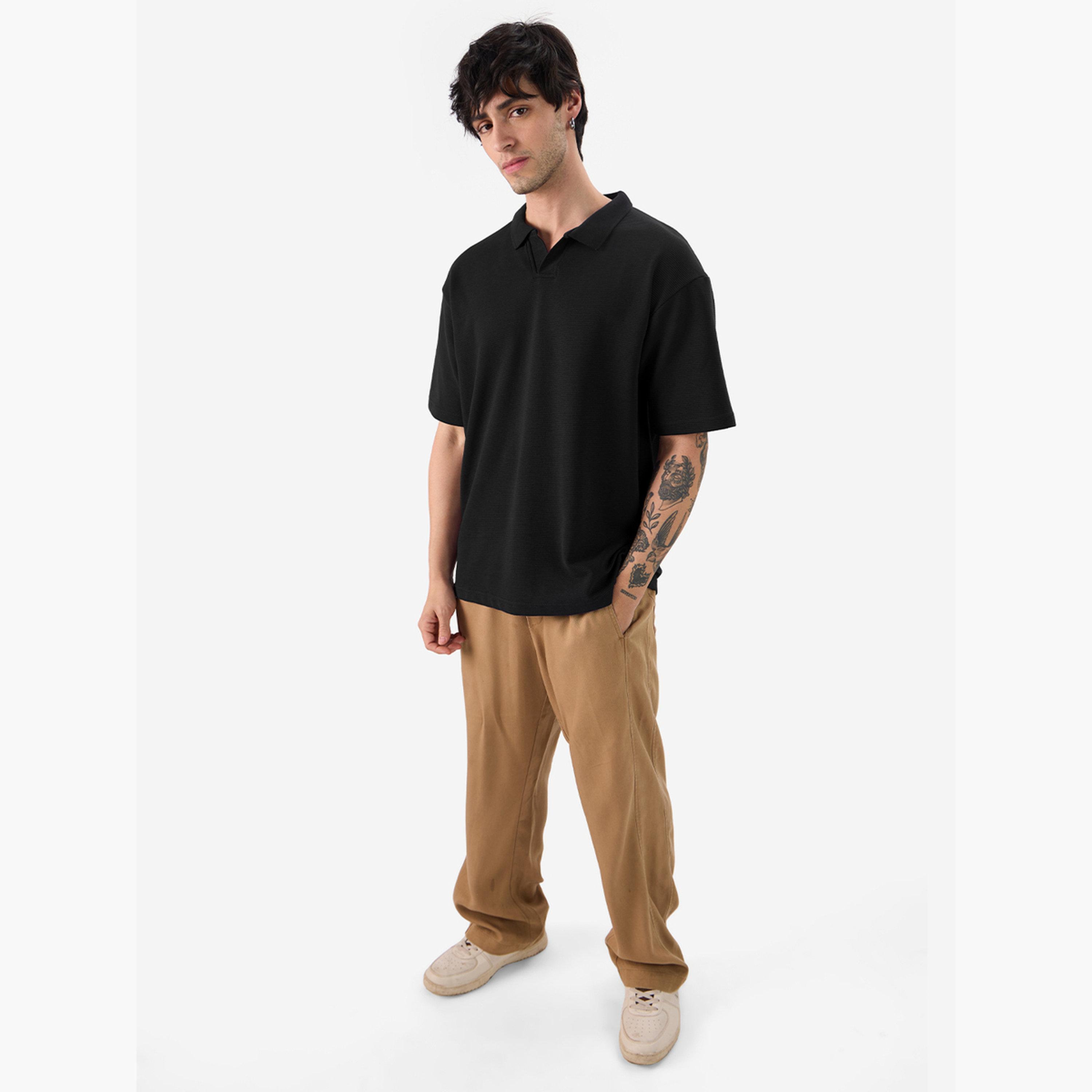 ذا سولد ستور × ستايلي - قميص بولو رجالي أسود محبوك حجم كبير-men-clothing-tshirtsandpolos-tshirts-image-2