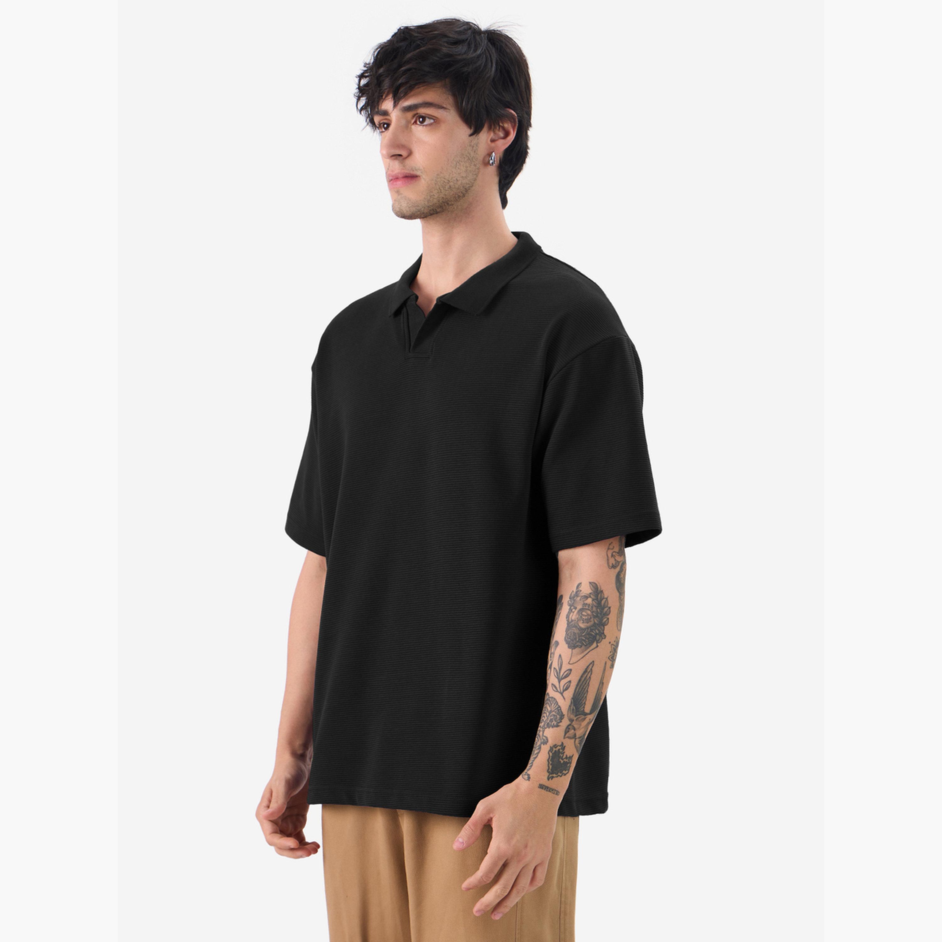 ذا سولد ستور × ستايلي - قميص بولو رجالي أسود محبوك حجم كبير-men-clothing-tshirtsandpolos-tshirts-image-3