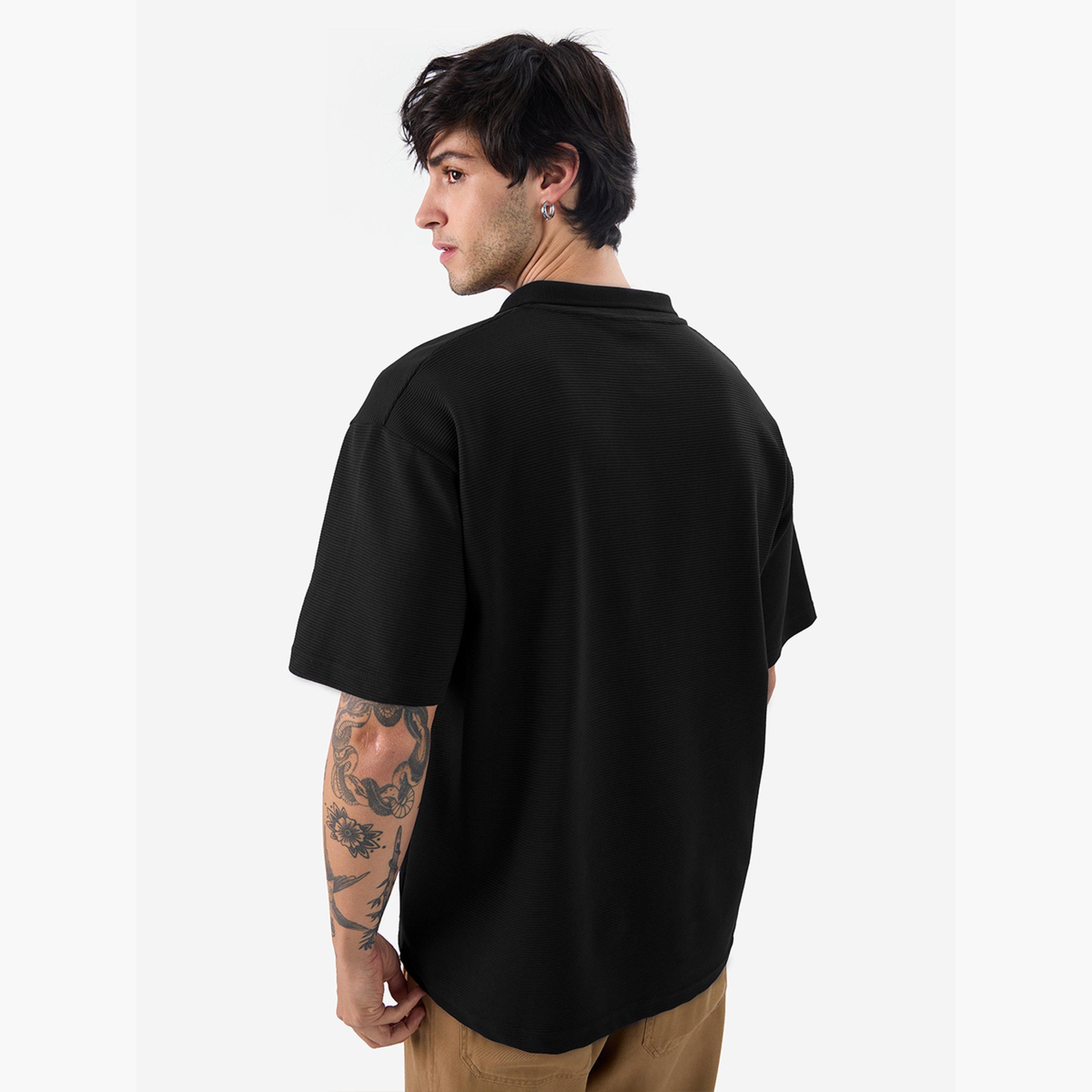 ذا سولد ستور × ستايلي - قميص بولو رجالي أسود محبوك حجم كبير-men-clothing-tshirtsandpolos-tshirts-image-4