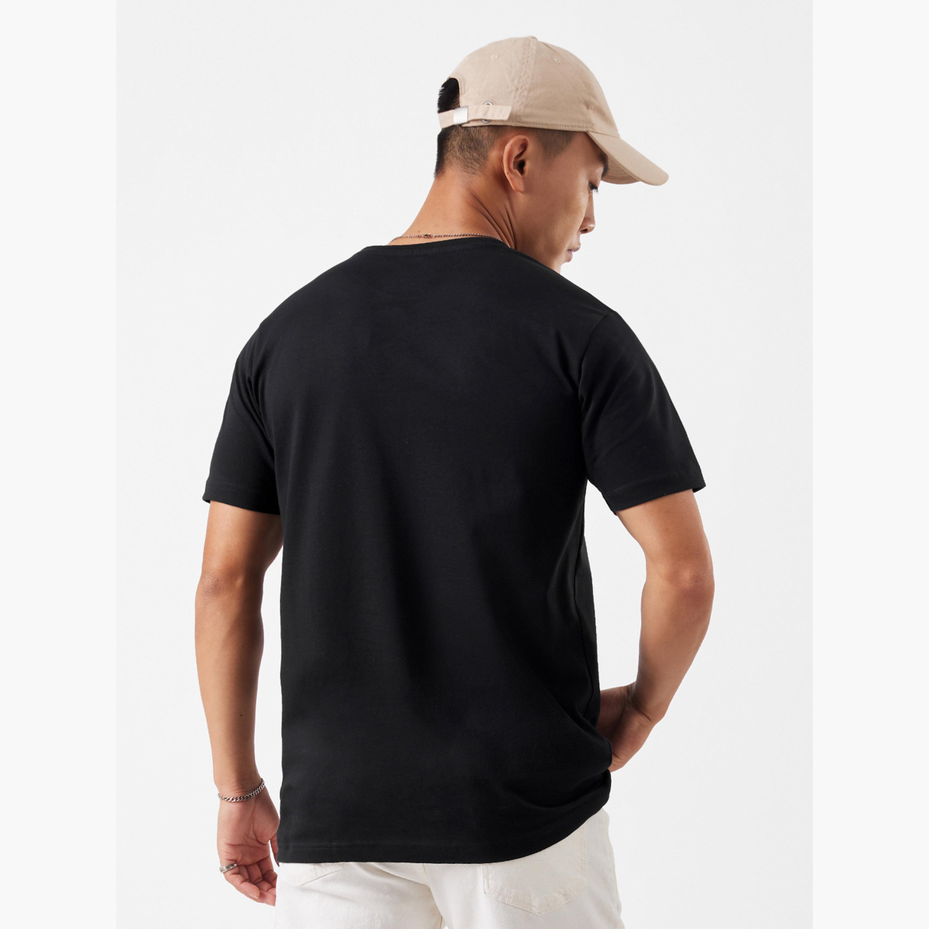 ذا سولد ستور × ستايلي - تي شيرت رجالي أسود من القطن برقبة دائرية-men-clothing-tshirtsandpolos-tshirts-image-4
