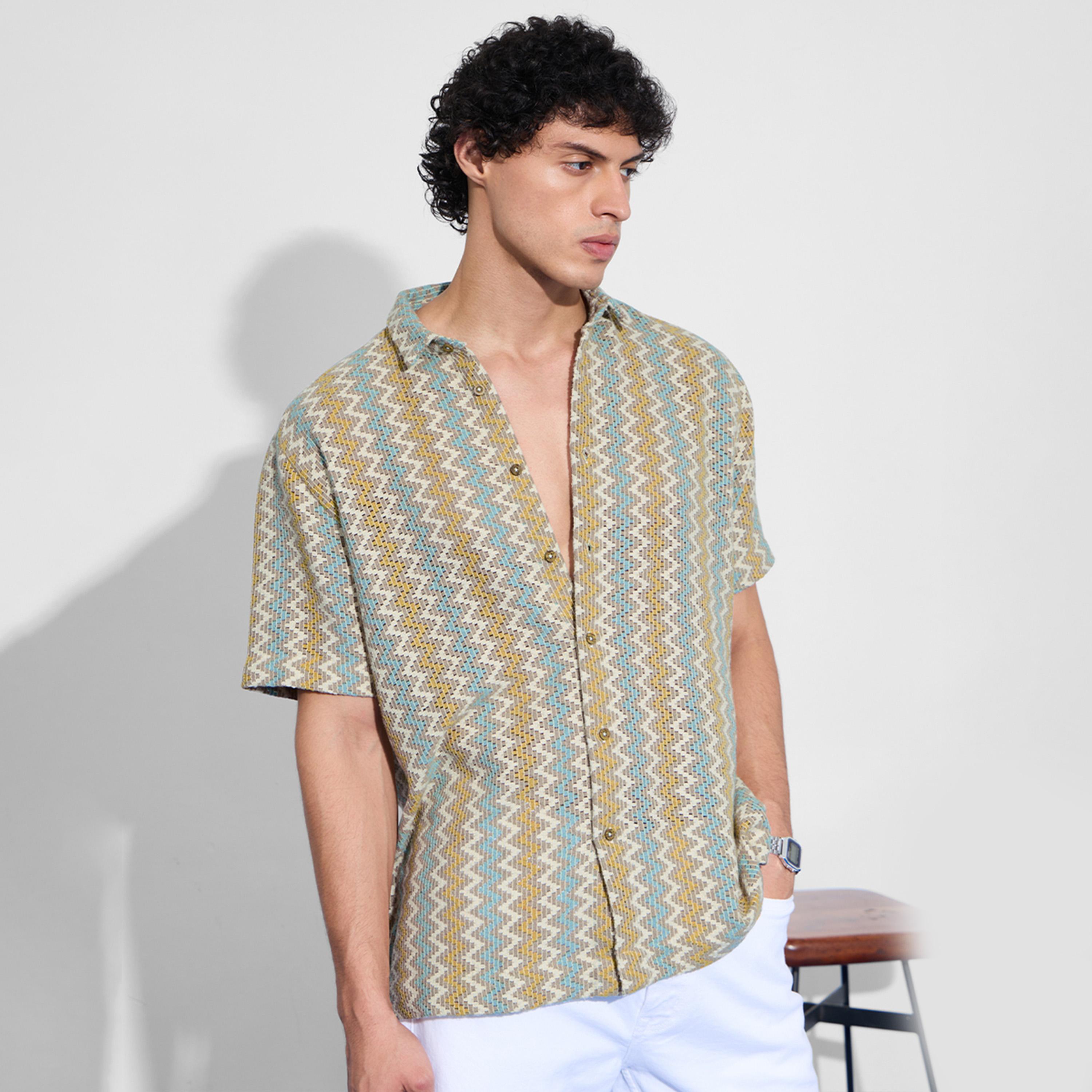 ذا سولد ستور × ستايلي - قميص رجالي مفتوح من قماش شيفرون حجم كبير-men-clothing-shirts-image-1
