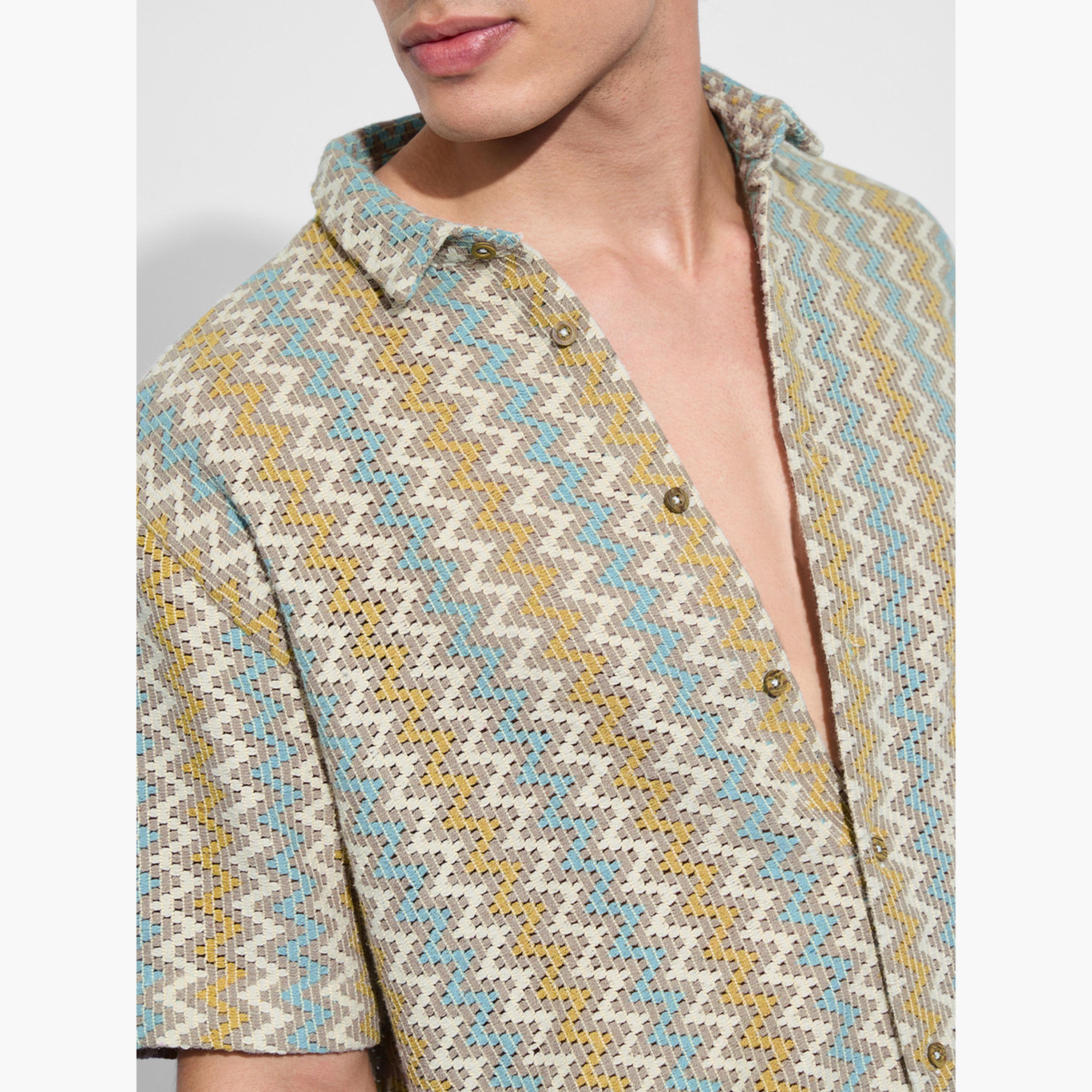 ذا سولد ستور × ستايلي - قميص رجالي مفتوح من قماش شيفرون حجم كبير-men-clothing-shirts-image-5