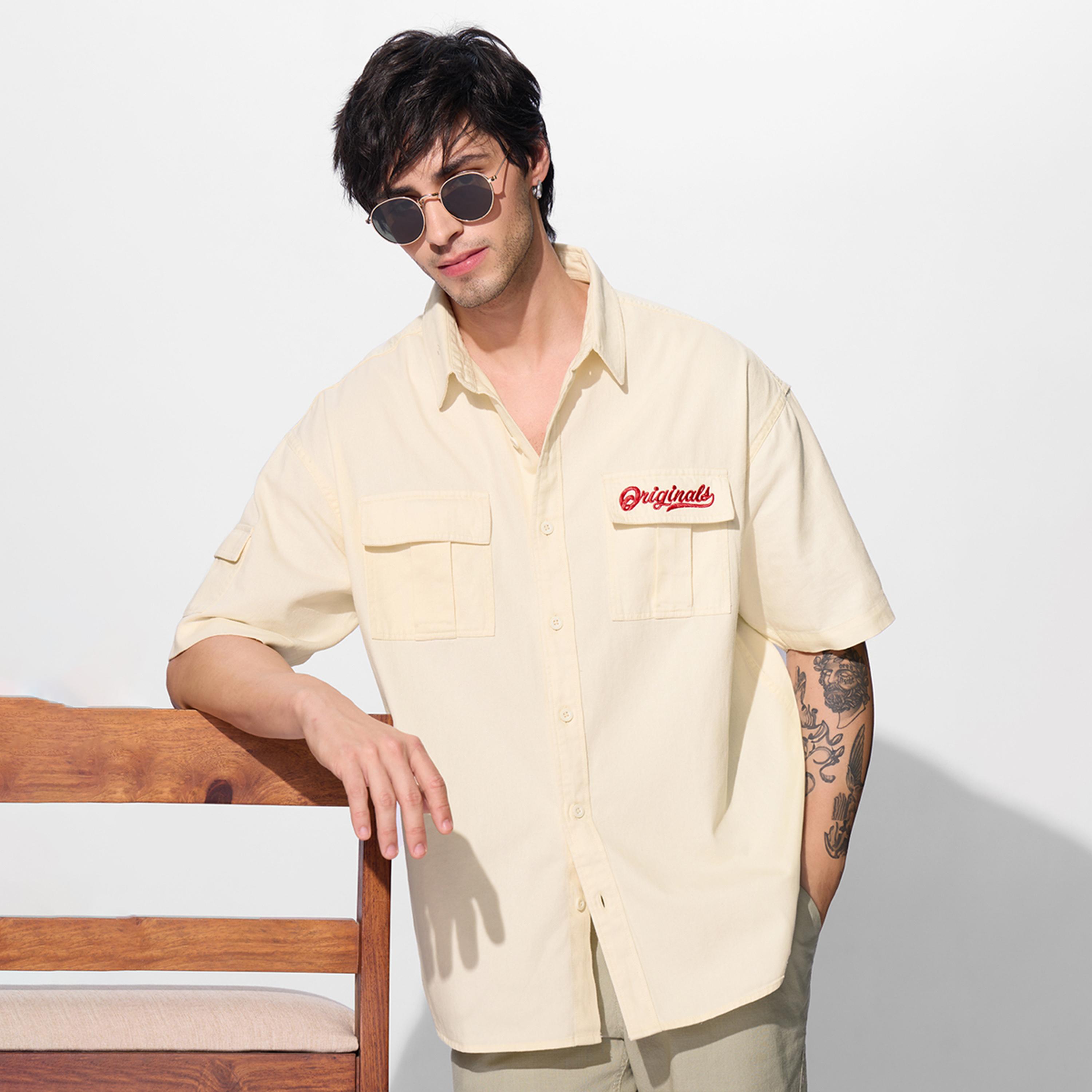 ذا سولد ستور × ستايلي - قميص رجالي كريمي حجم كبير مع جيب قابل للطي-men-clothing-shirts-image-1