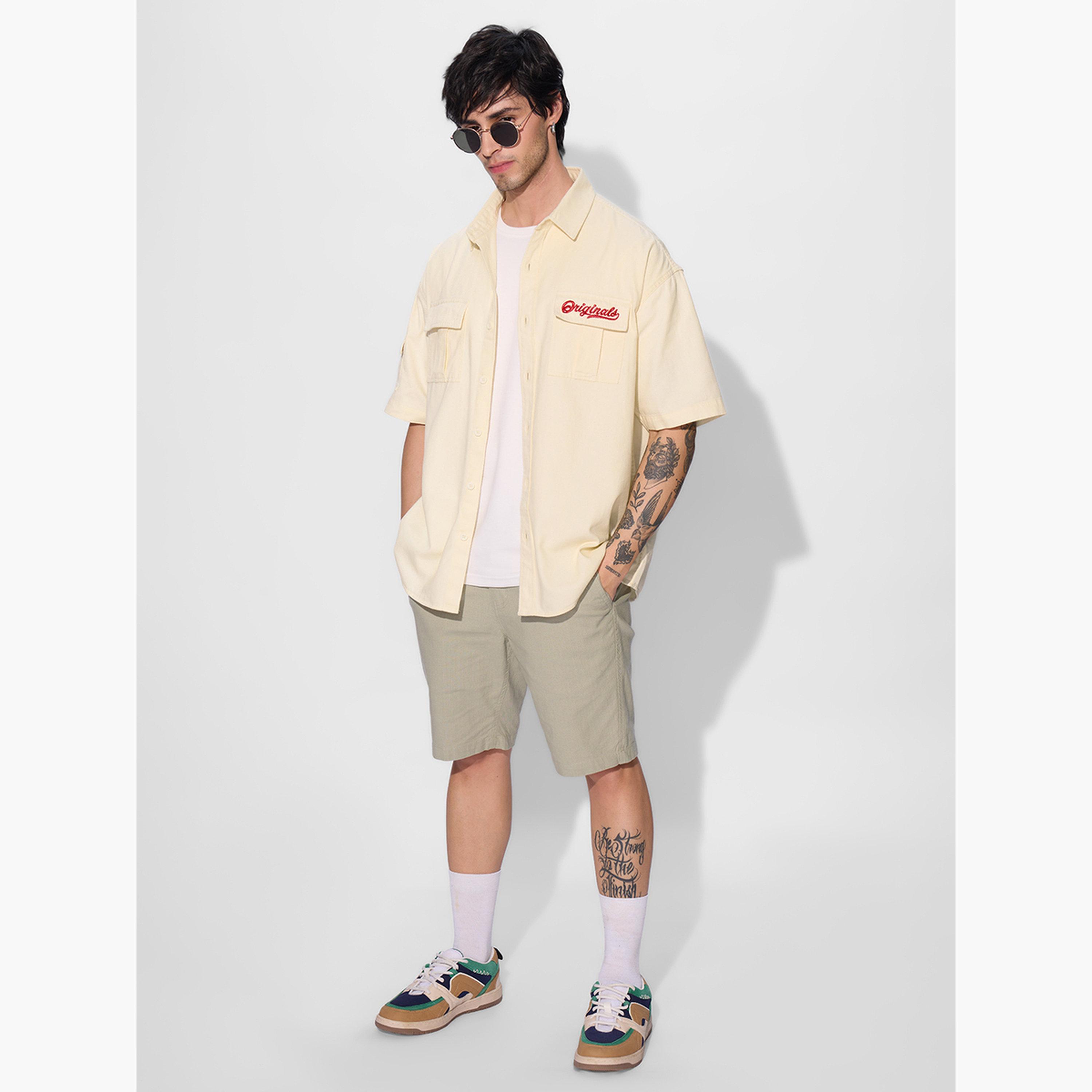 ذا سولد ستور × ستايلي - قميص رجالي كريمي حجم كبير مع جيب قابل للطي-men-clothing-shirts-image-2
