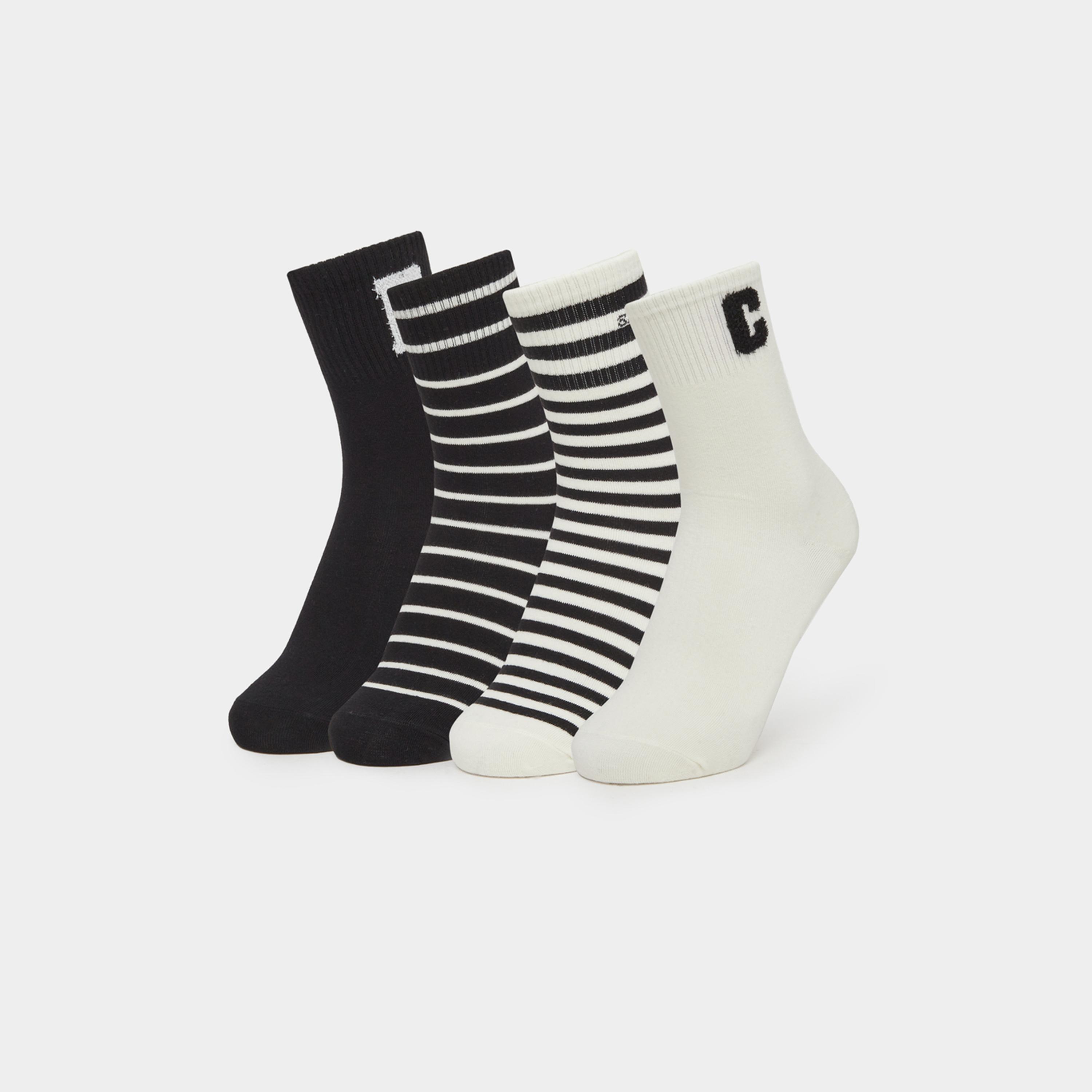 ستايلي - جوارب مخططة ومزينة بأحرف - 4 قطع-women-socksandstockings-image-1