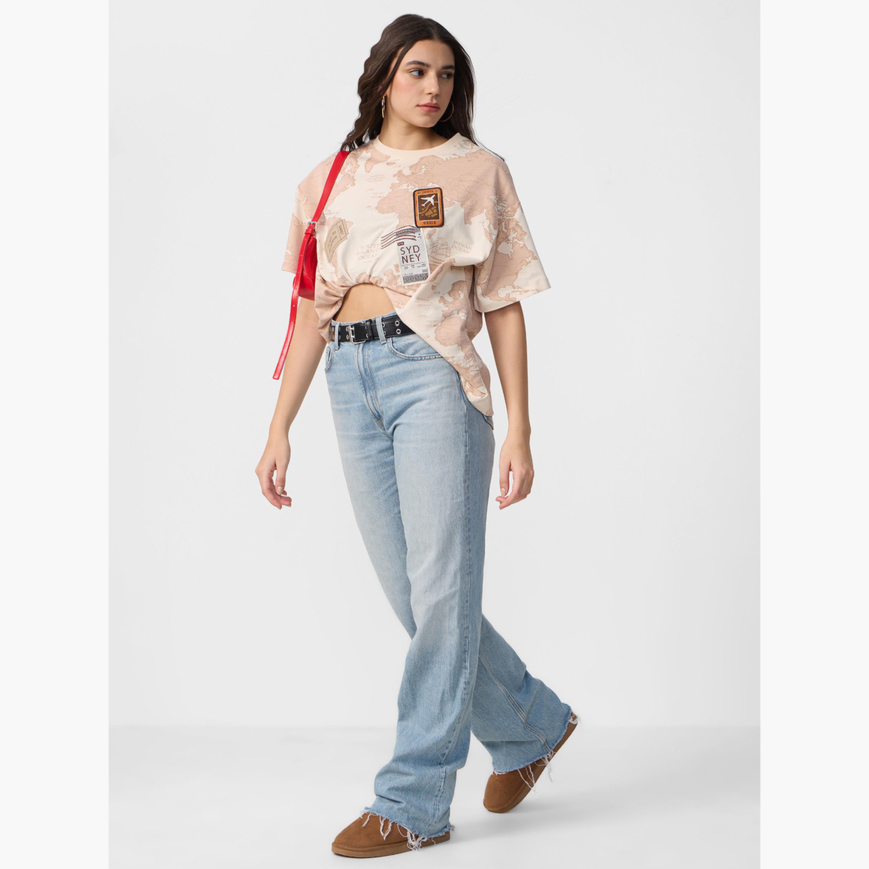 ذا سولد ستور × ستايلي - تي شيرت حجم كبير مطبوع عليه خريطة العالم لون بيج-women-clothing-tshirts-image-2