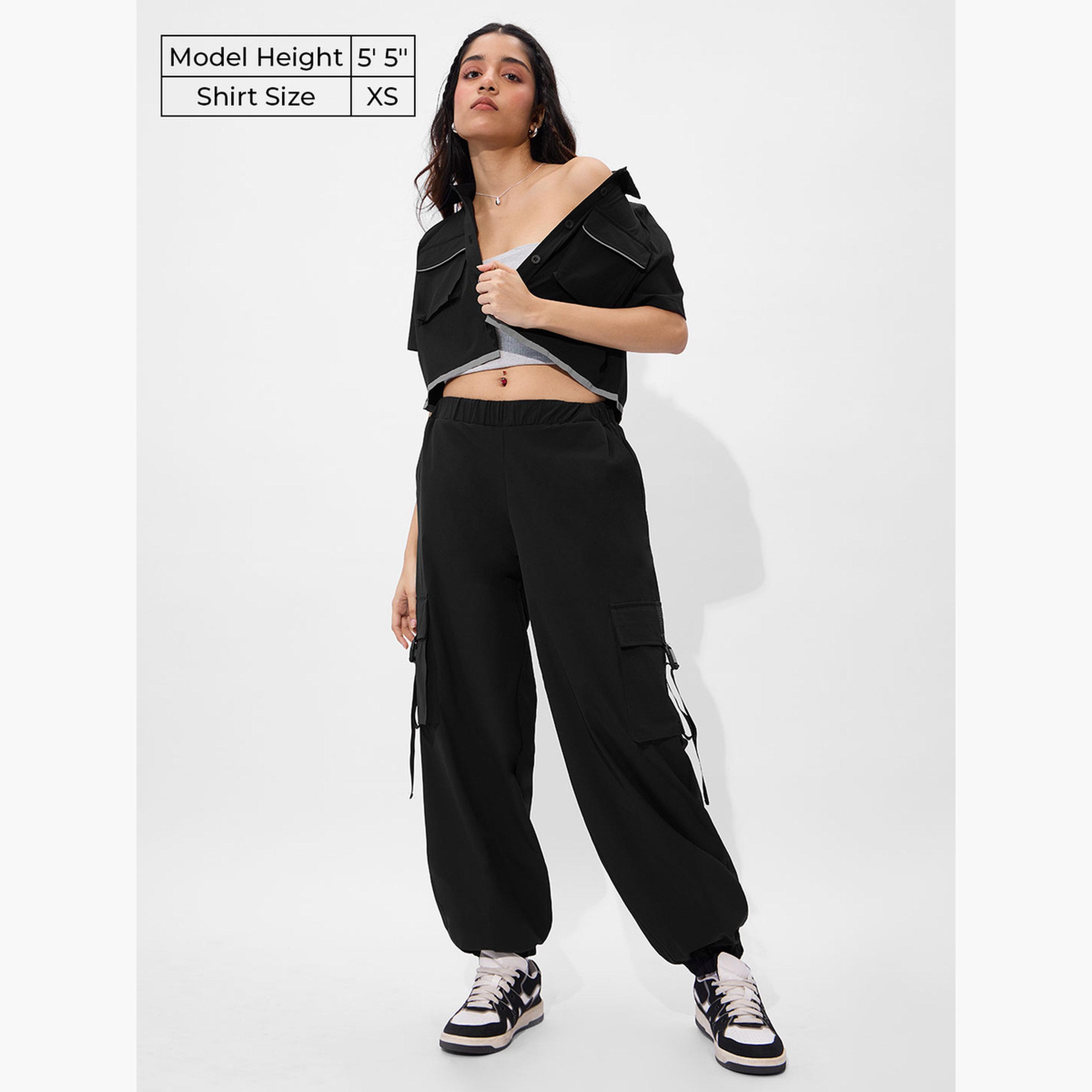 ذا سولد ستور × ستايلي - قميص قصير أسود مع جيب قابل للطي-women-clothing-shirtsandblouses-shirts-image-2