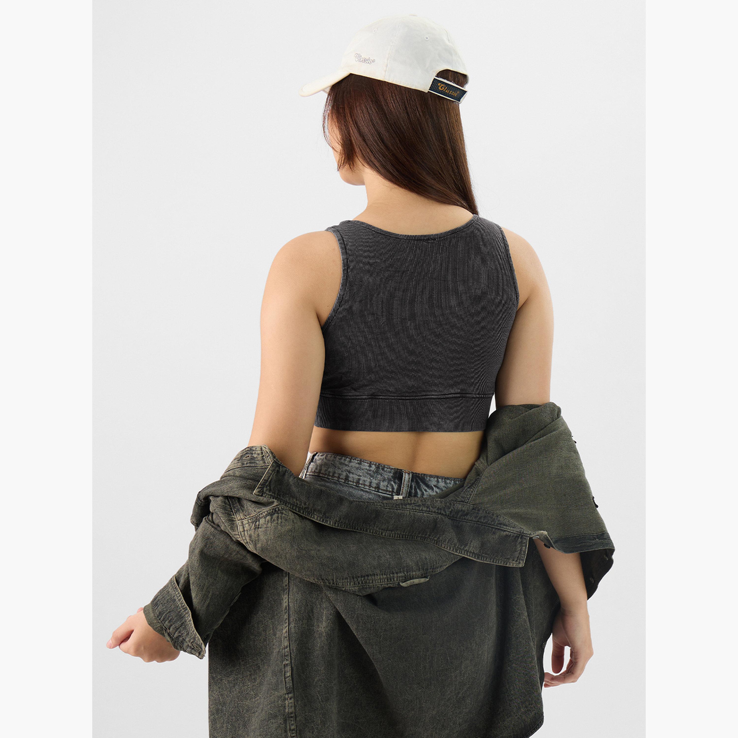 ذا سولد ستور × ستايلي - حمالة صدر غسيل حمضي ومضلعة لون فحمي-women-clothing-tshirts-image-4