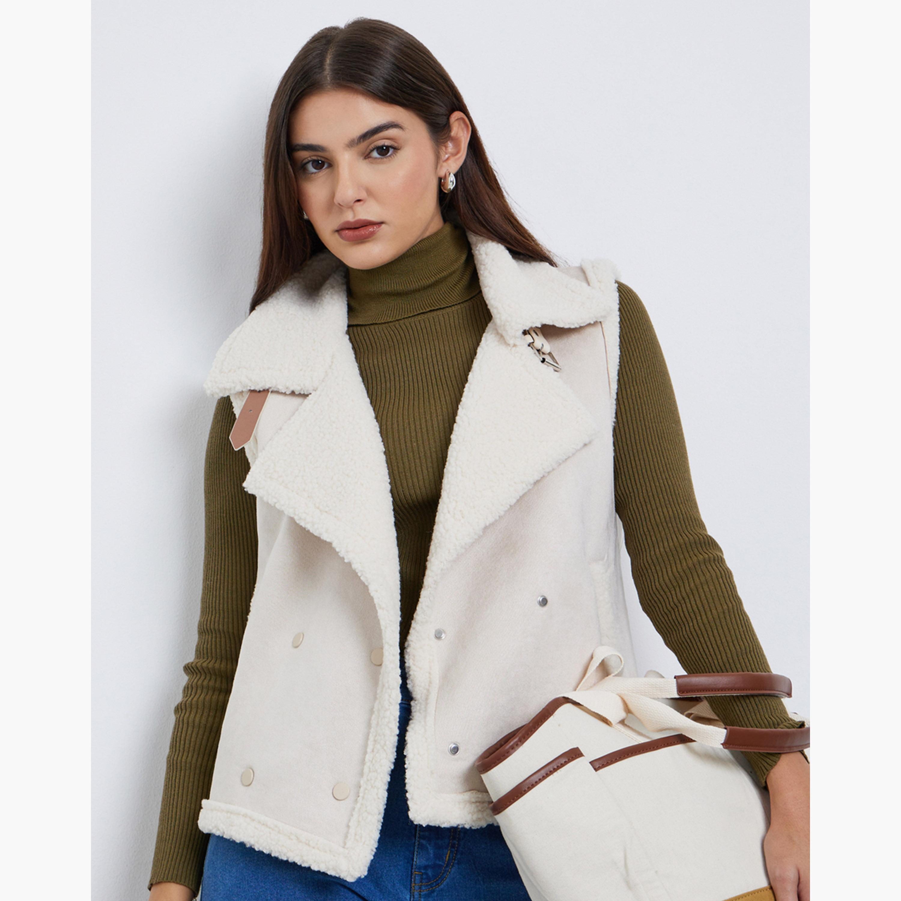 ستايلي - جيليه أبيض بدون أكمام مع بطانة من الفرو الصناعي-women-winterwear-coatsandjackets-jackets-image-1
