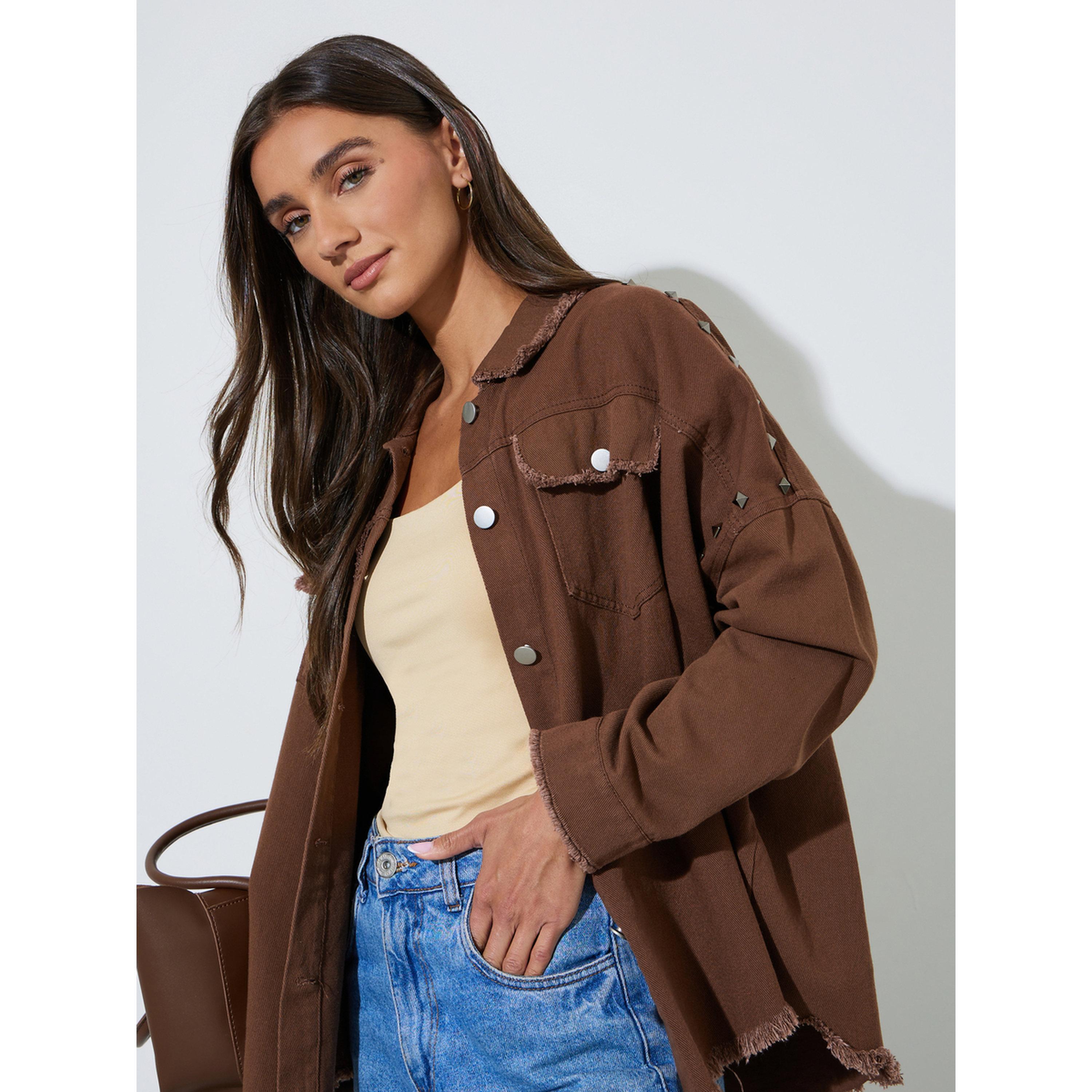 ستايلي - قميص جينز بني مرصع مقاس واسع بحواف مهترئة-women-clothing-shirtsandblouses-shirts-image-3