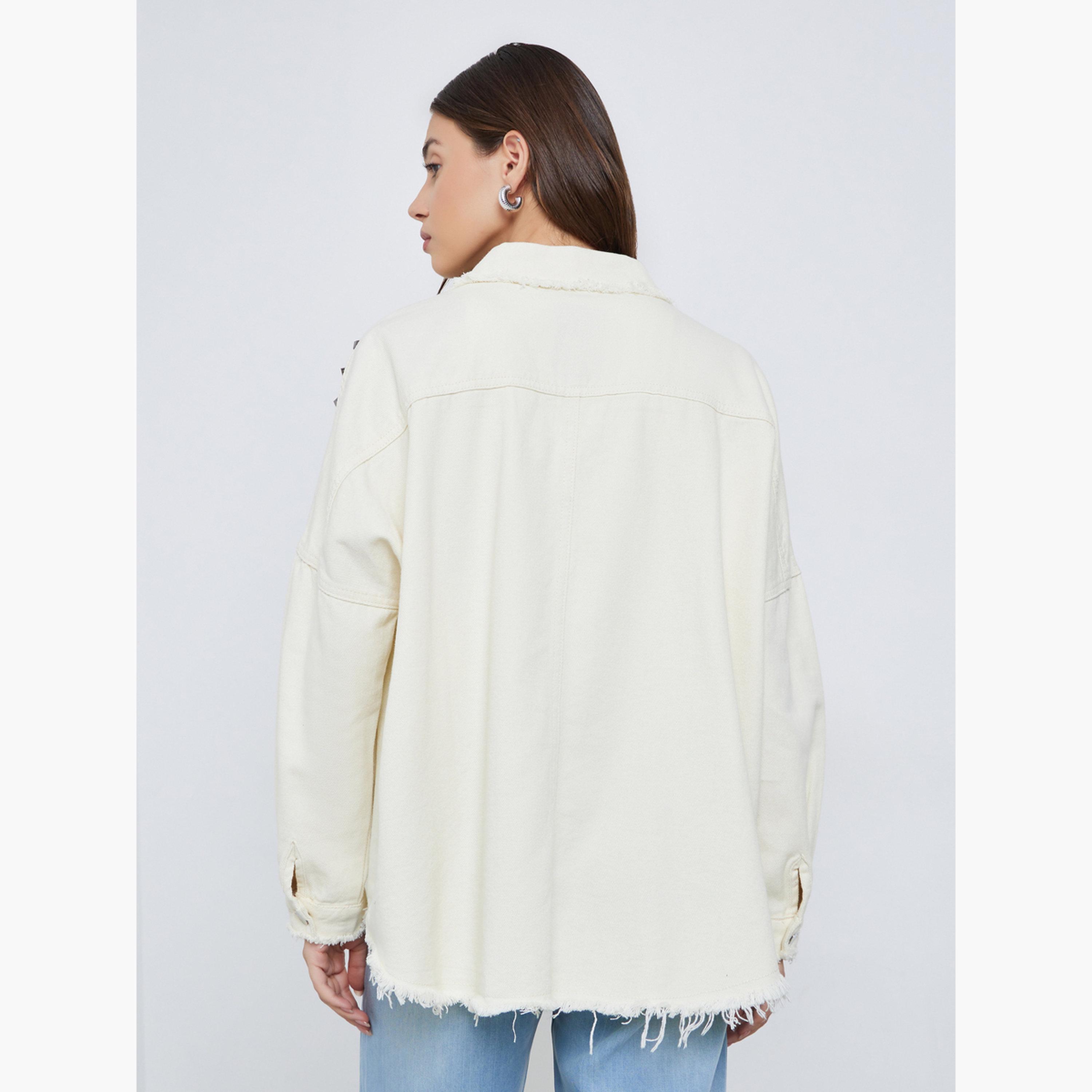 ستايلي - قميص جينز تصميم واسع مرصع باللون الكريمي مع حافة مهترئة للنساء-women-clothing-shirtsandblouses-shirts-image-5