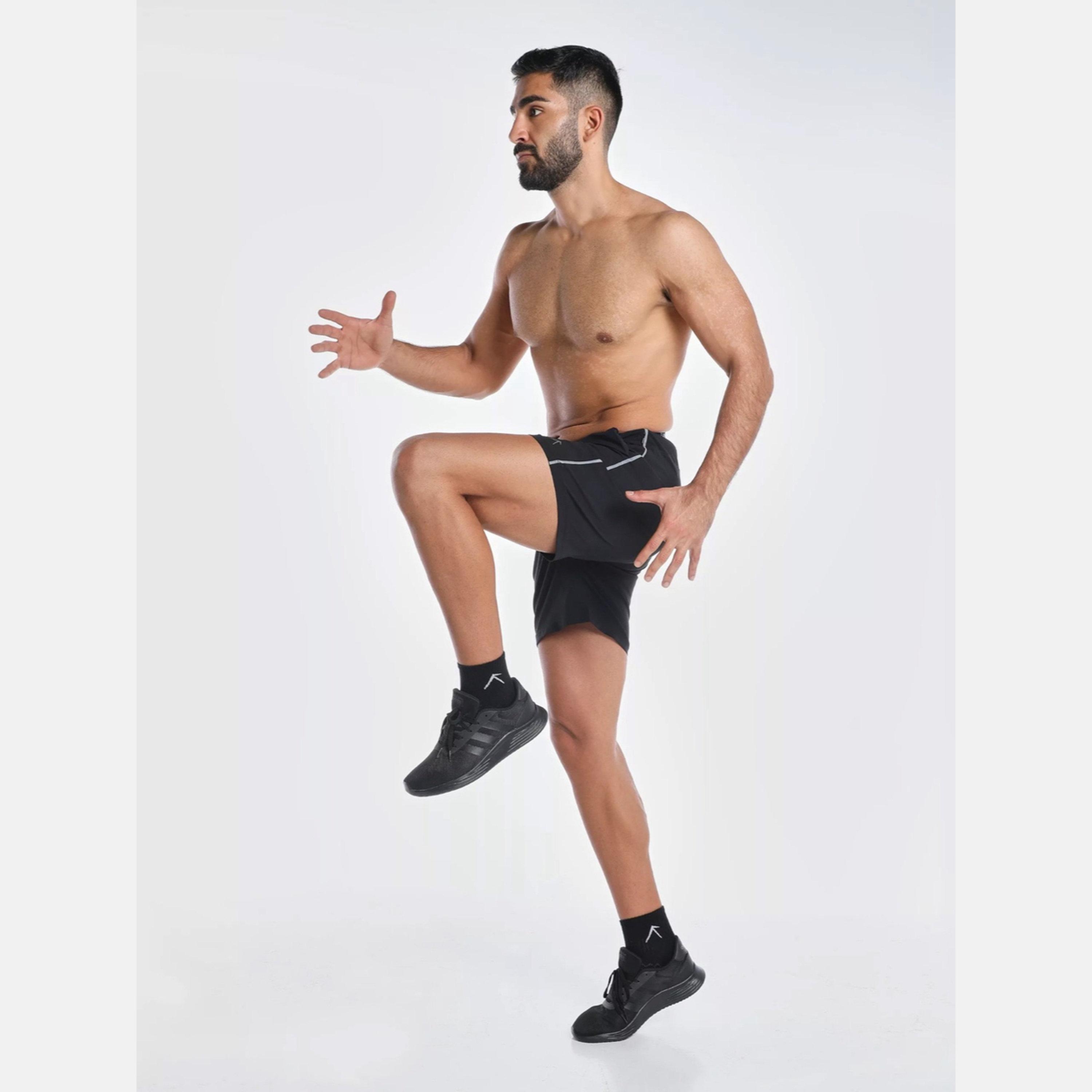 ويزارد × ستايلي - شورت جري خفيف الوزن للرجال باللون الأسود-men-clothing-bottoms-shorts-image-2