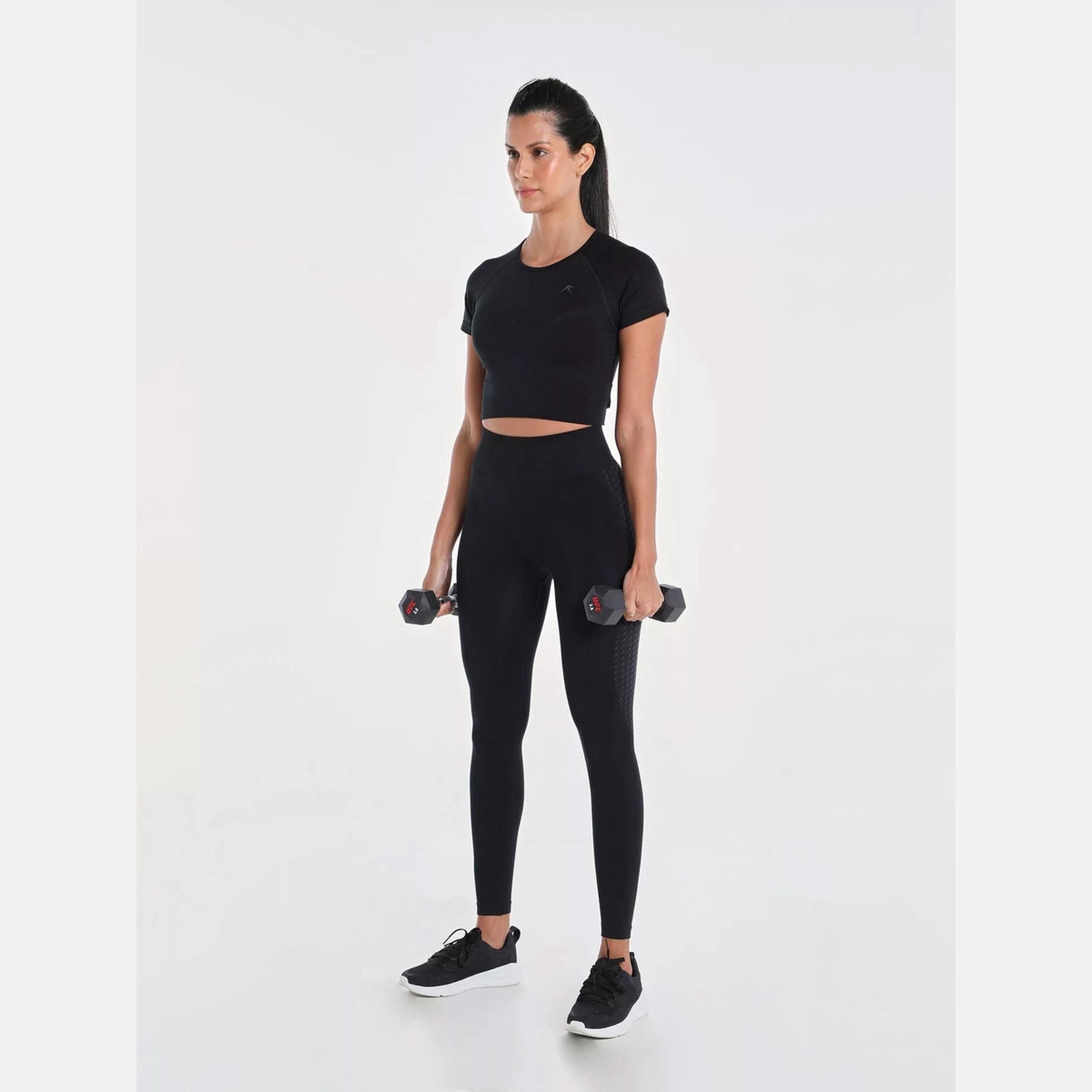 ويزارد × ستايلي - بلوزة قصيرة نسائية سوداء سادة بدون درزات-women-clothing-tshirts-image-2