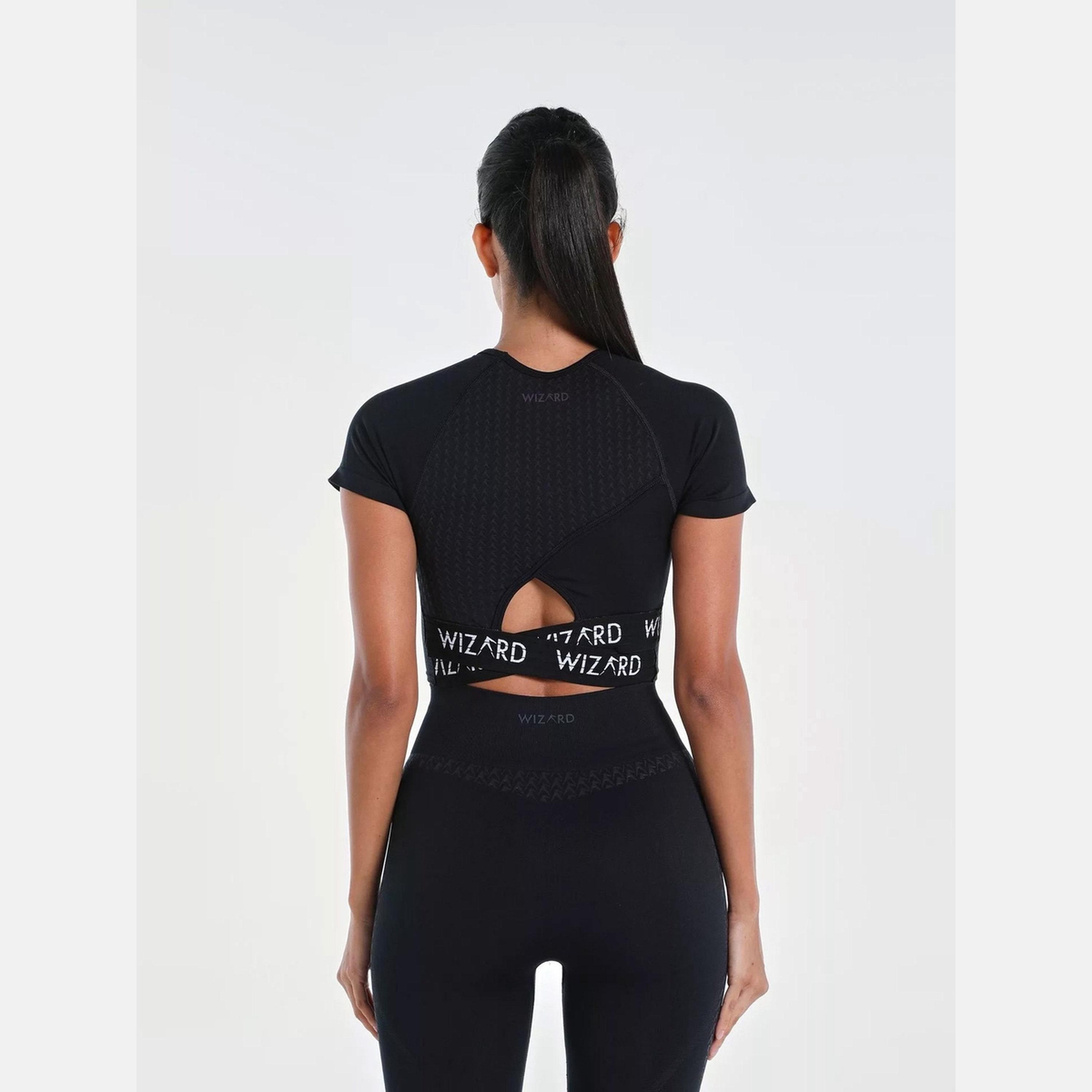 ويزارد × ستايلي - بلوزة قصيرة نسائية سوداء سادة بدون درزات-women-clothing-tshirts-image-3