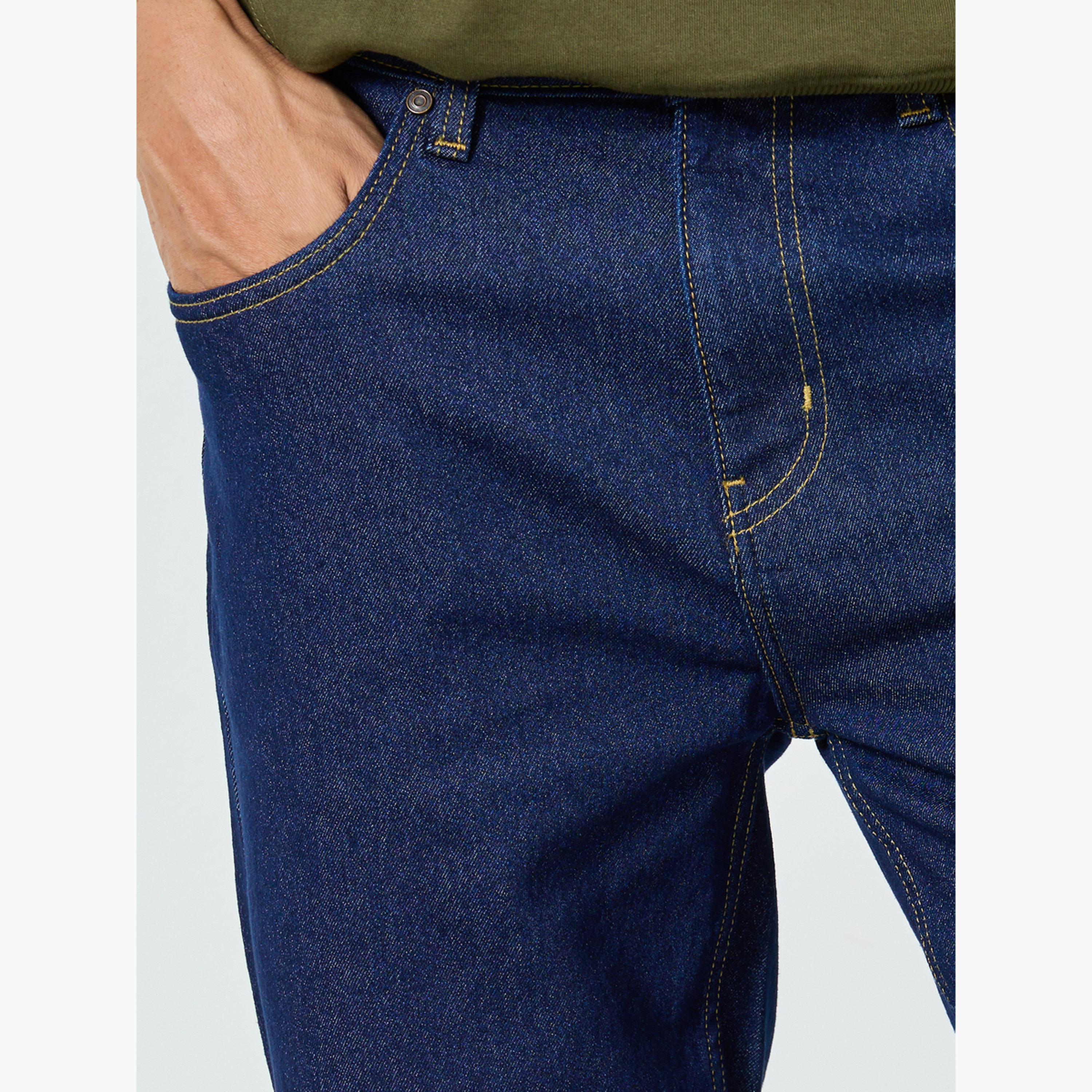 جينز بقصة عادية وتفاصيل مشطوفة-men-clothing-bottoms-jeans-image-3