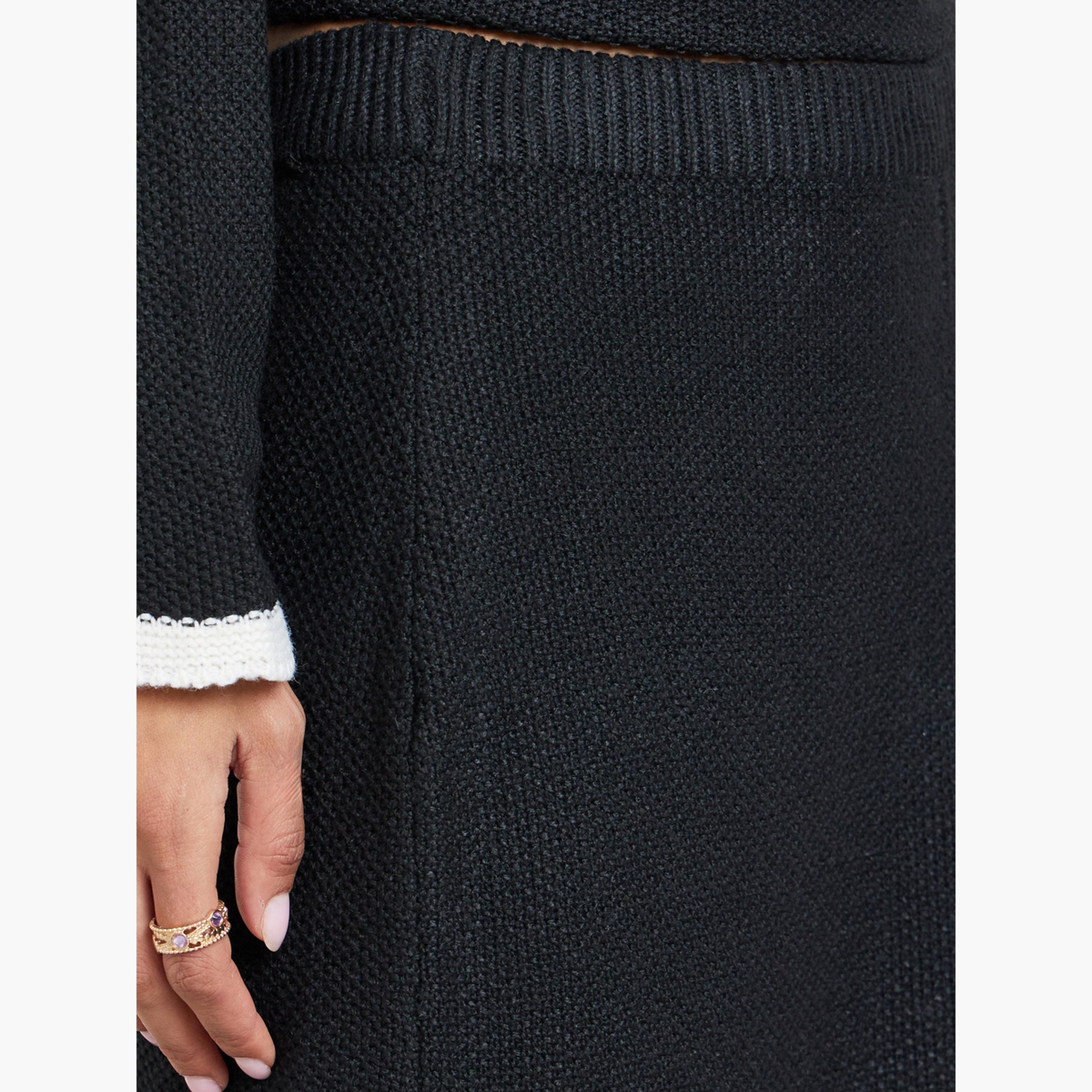 Styli Women Black Contrast Trim Flat Knit Column Skirt-women-clothing-bottoms-skirts-image-3