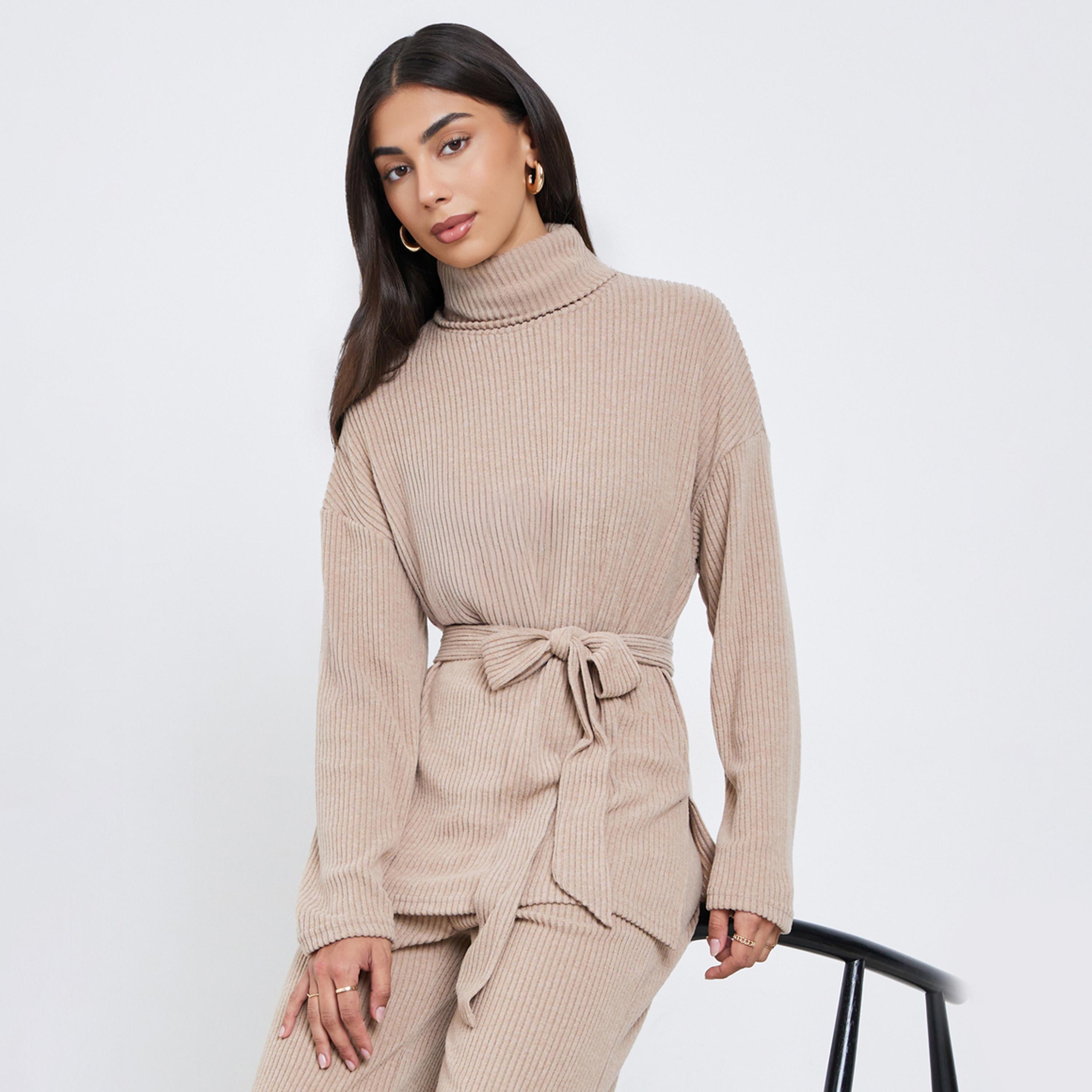 ستايلي - بلوزة بيج مضلعة طويلة الرقبة مع حزام من القماش-women-winterwear-cardigansandjumpers-jumpers-image-1