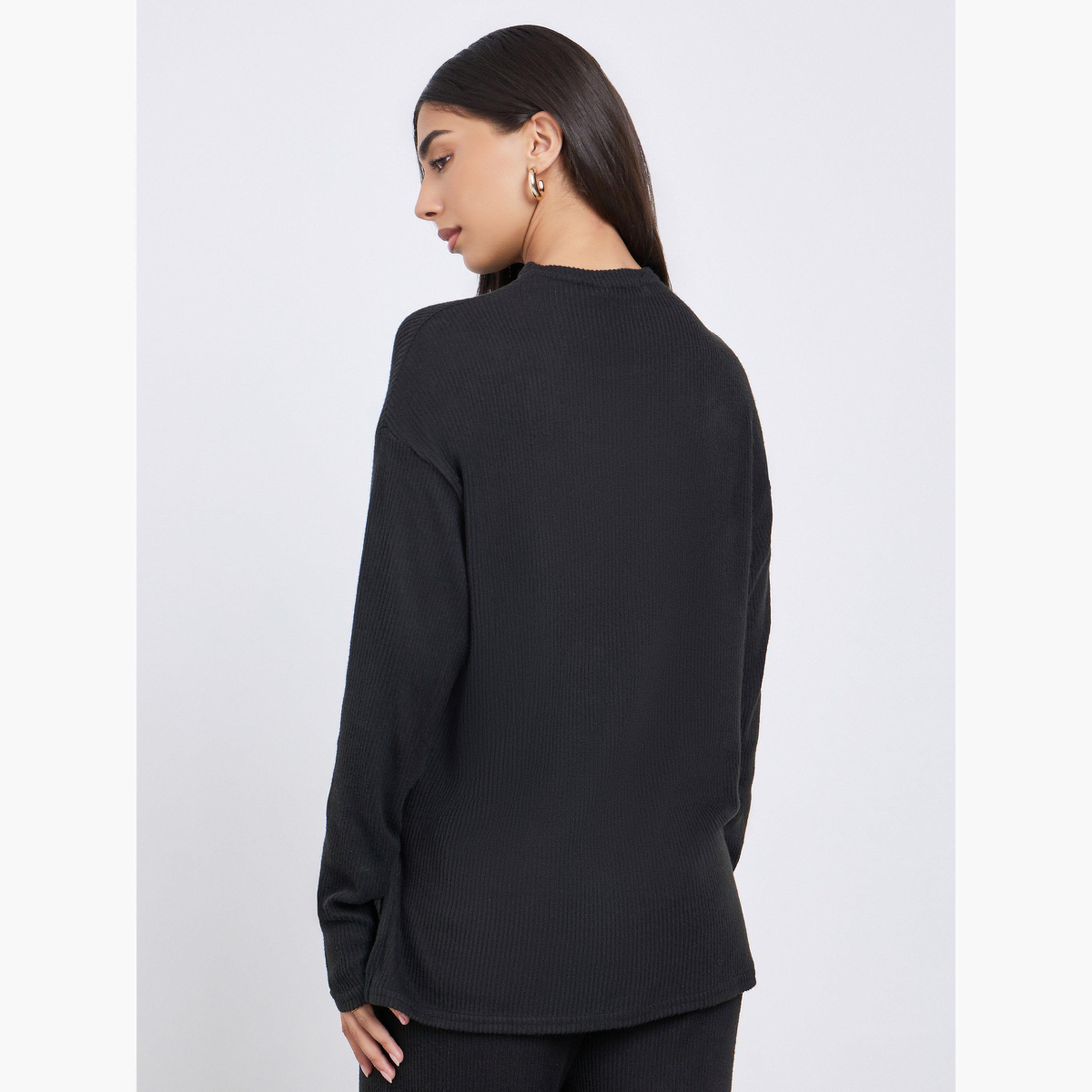 ستايلي - بلوزة محبوكة سوداء مضلعة ذات أكتاف منسدلة وفتحة-women-clothing-tshirts-image-4