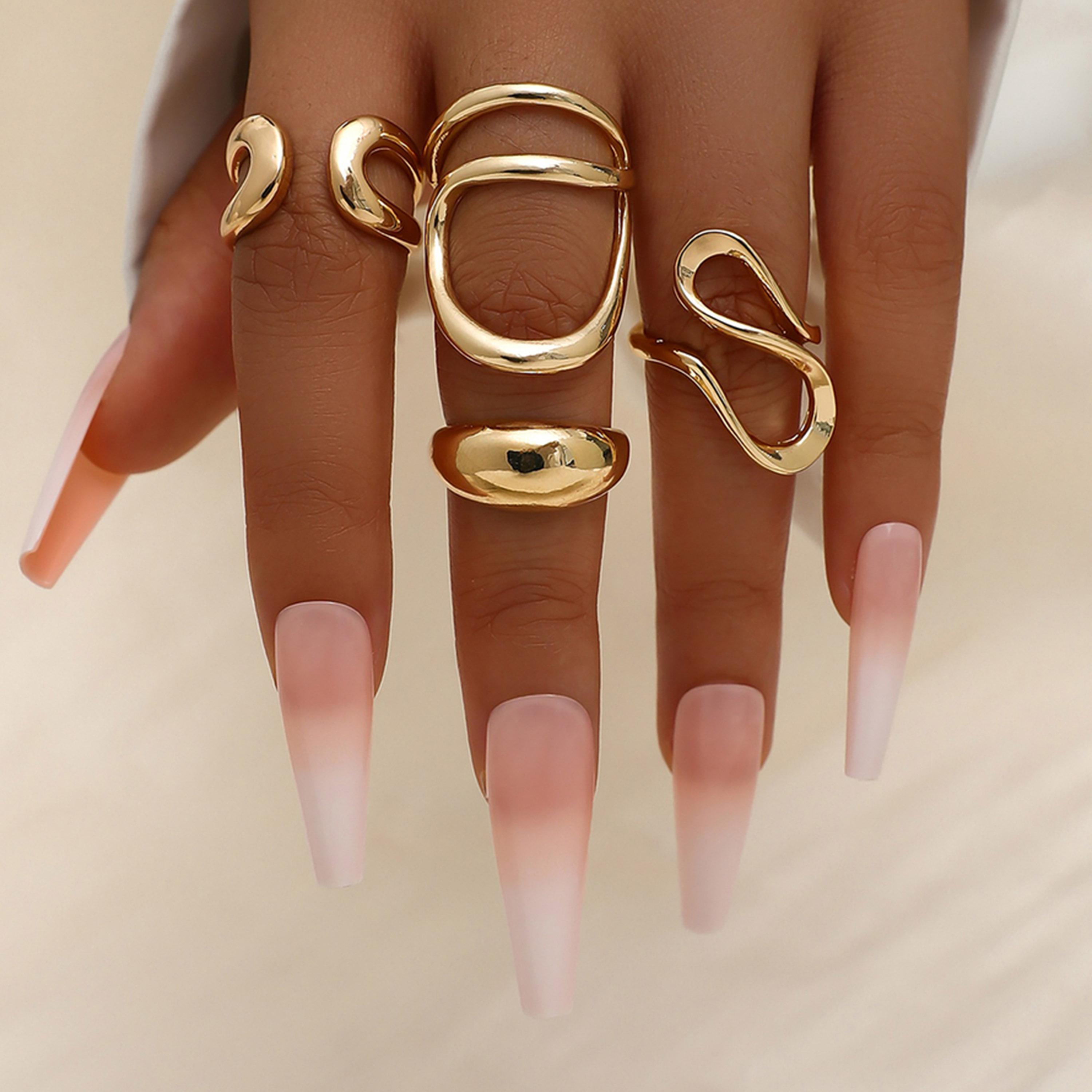تيك تو - طقم 4 خواتم ذهبية اللون ملفوفة بشكل مميز-women-watchesandjewellery-jewellery-rings-image-2