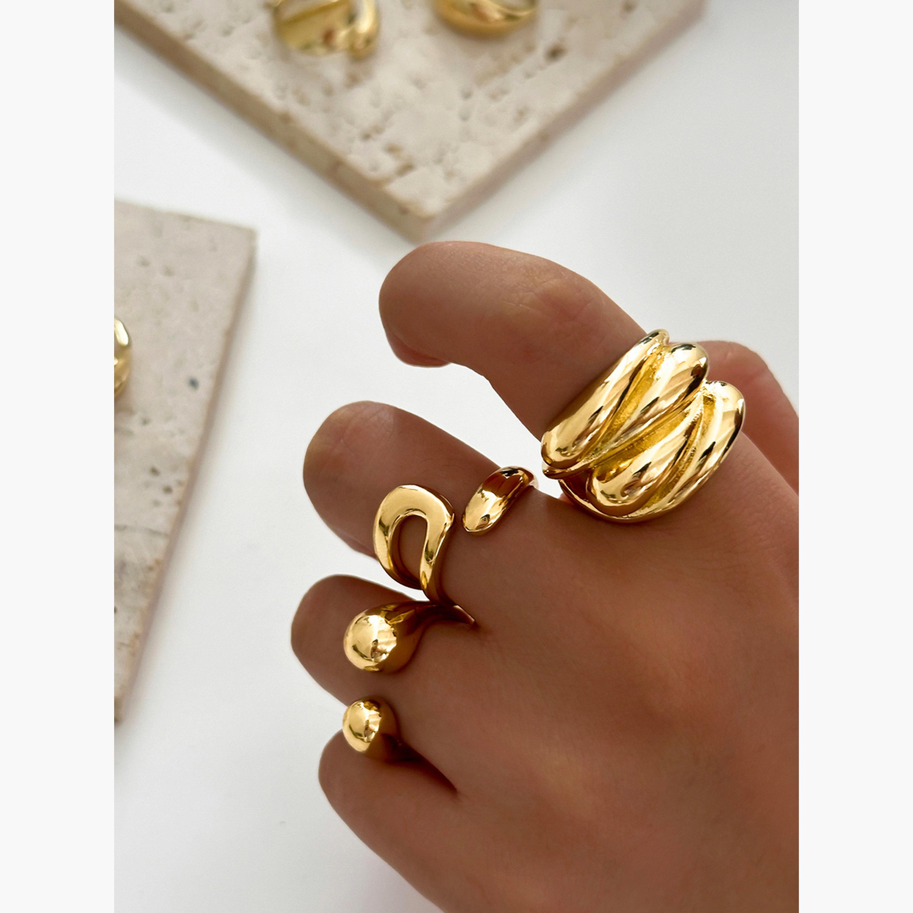 تيك تو - مجموعة من 3 خواتم ذهبية اللون-women-watchesandjewellery-jewellery-rings-image-2