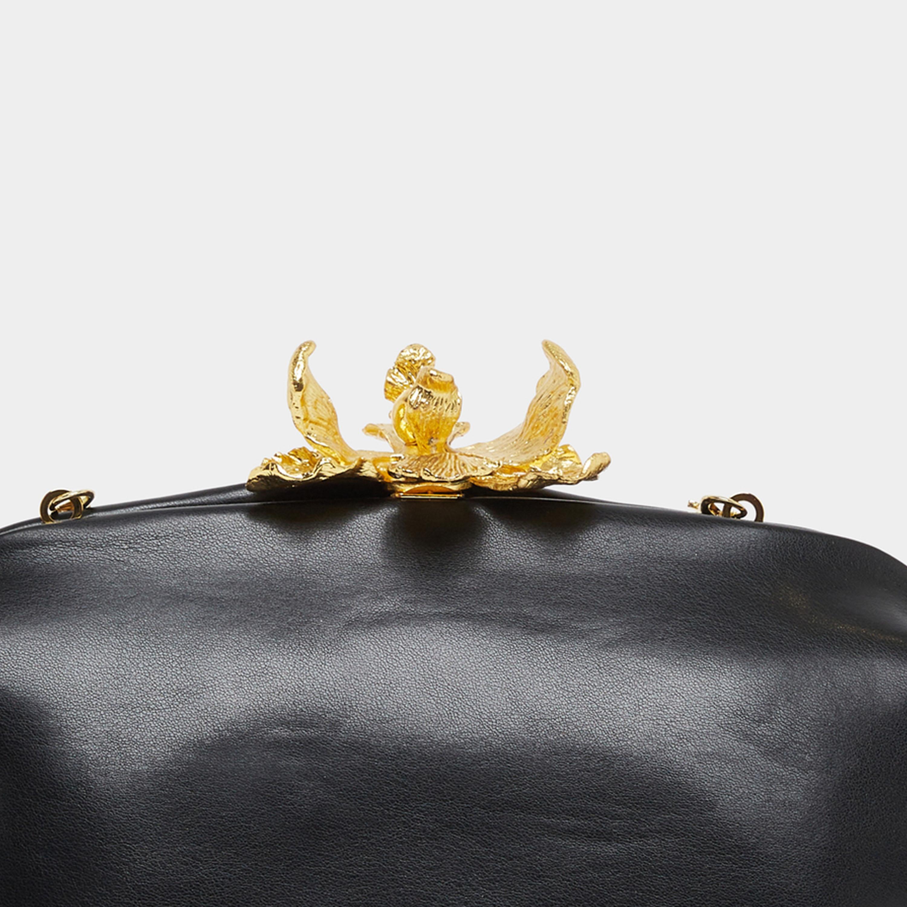 ستايلي - شنطة كلاتش سوداء بتفاصيل زهور ذهبية-women-bagsandwallets-handbags-image-4