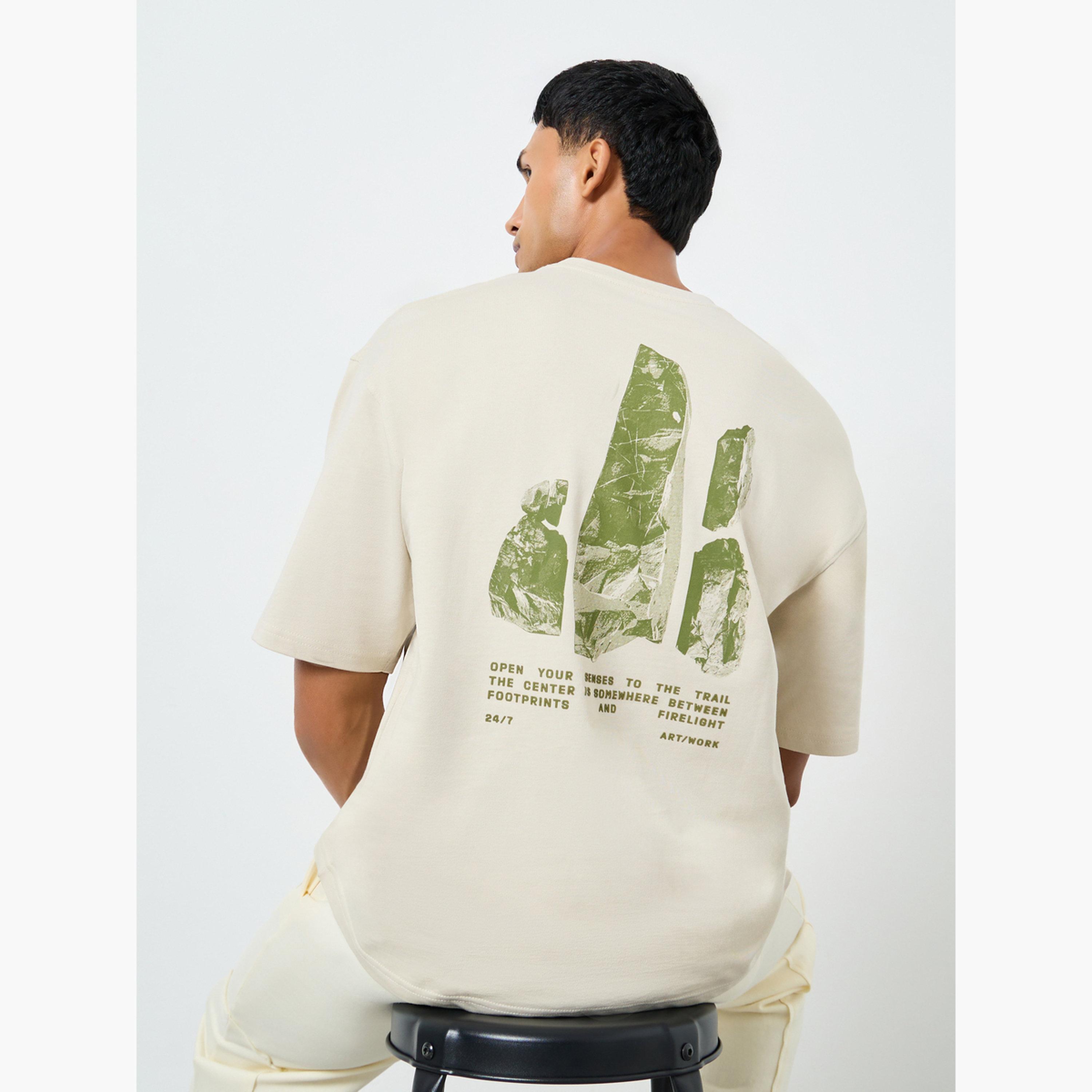 تيشيرت بقصة واسعة وطبعة جرافيك خلفية-men-clothing-tshirtsandpolos-tshirts-image-3