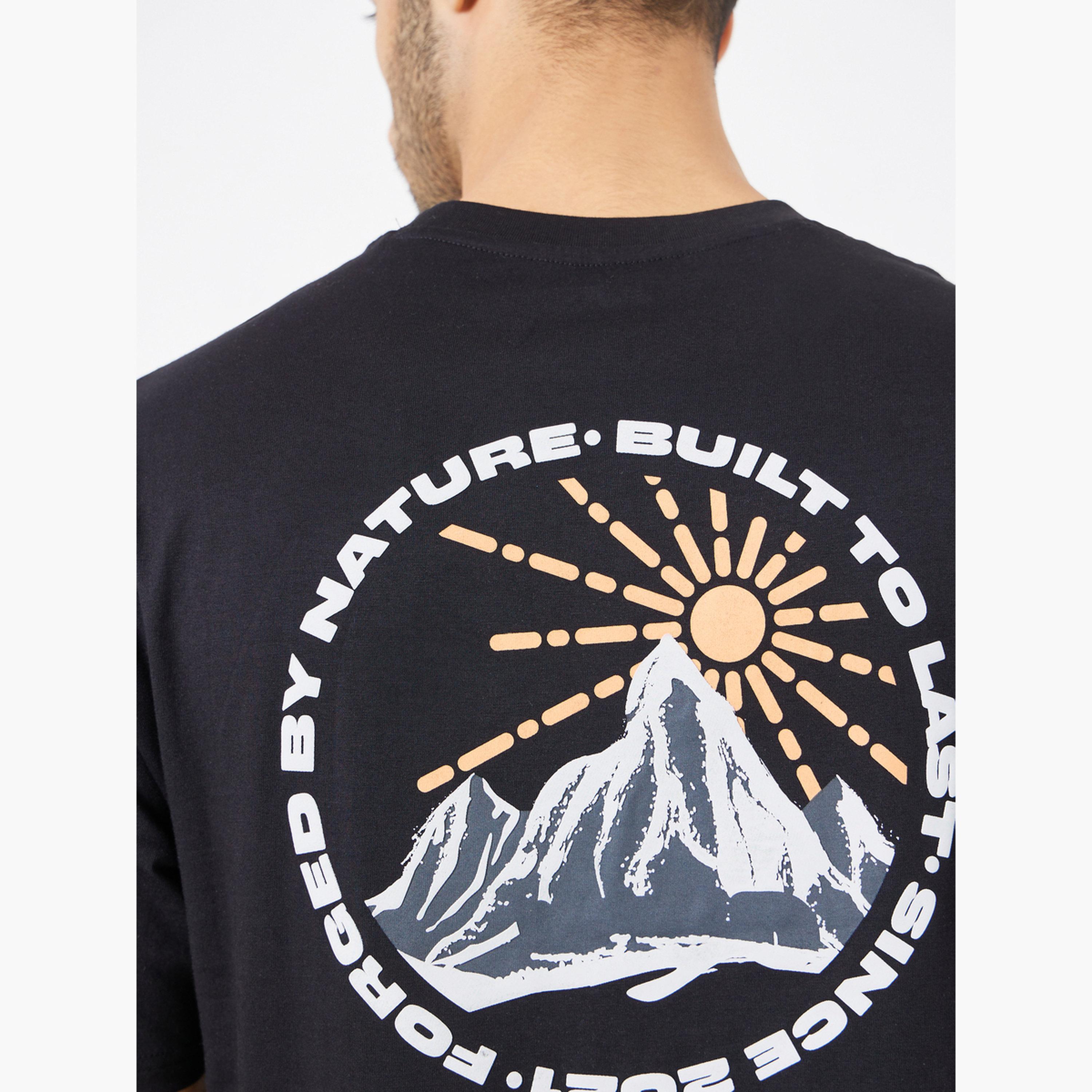 تيشيرت بطبعة جرافيك وقصة واسعة للرجال-men-clothing-tshirtsandpolos-tshirts-image-5