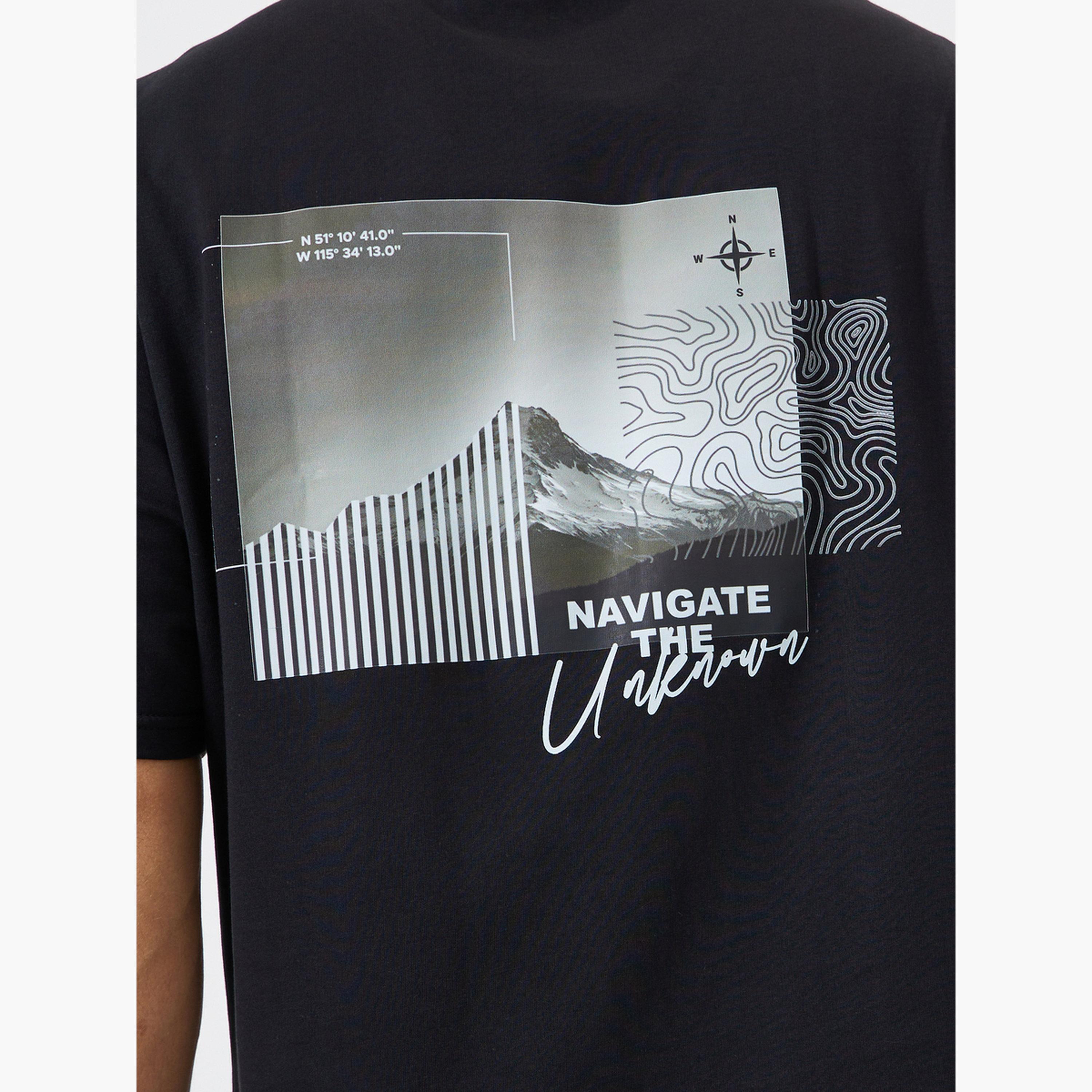 ستايلي - تي شيرت رجالي أسود مقاس واسع برسومات غرافيكية-men-clothing-tshirtsandpolos-tshirts-image-4