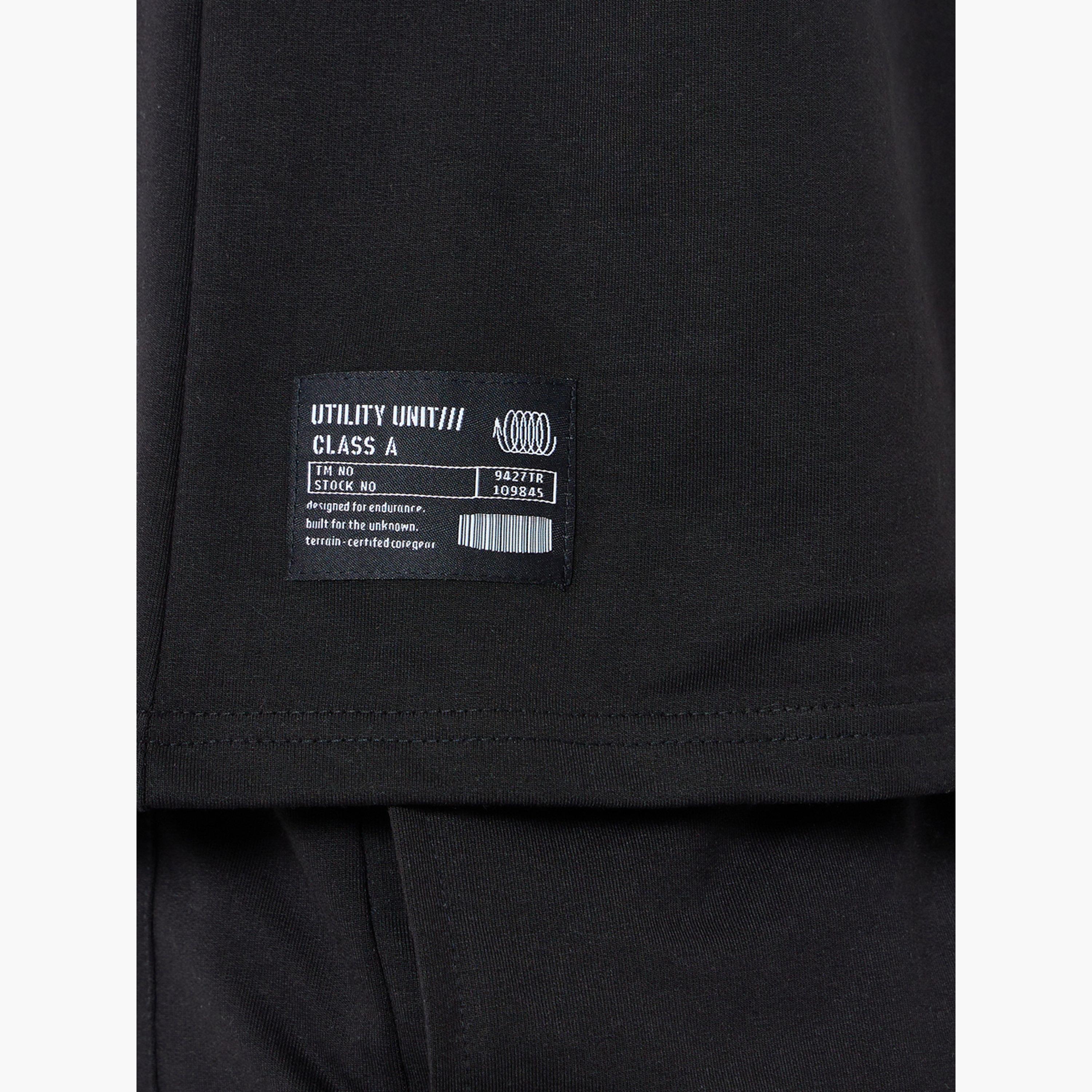 طقم منسق من تيشيرت وشورت بقصة واسعة للرجال-men-clothing-coordsets-image-3