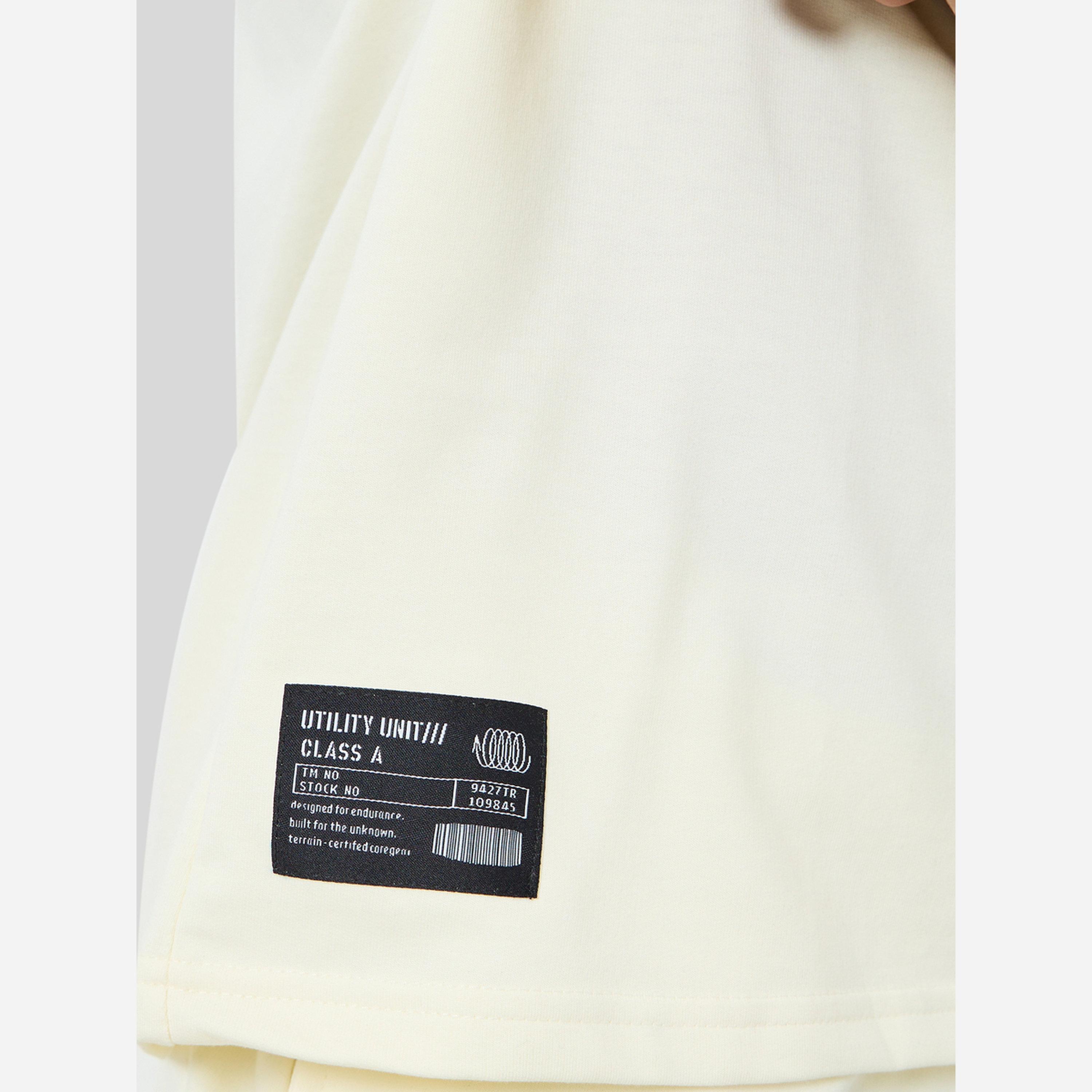 Styli Men Oversized Badge Detail T-Shirt and Shorts Co-Ords-men-clothing-coordsets-image-3