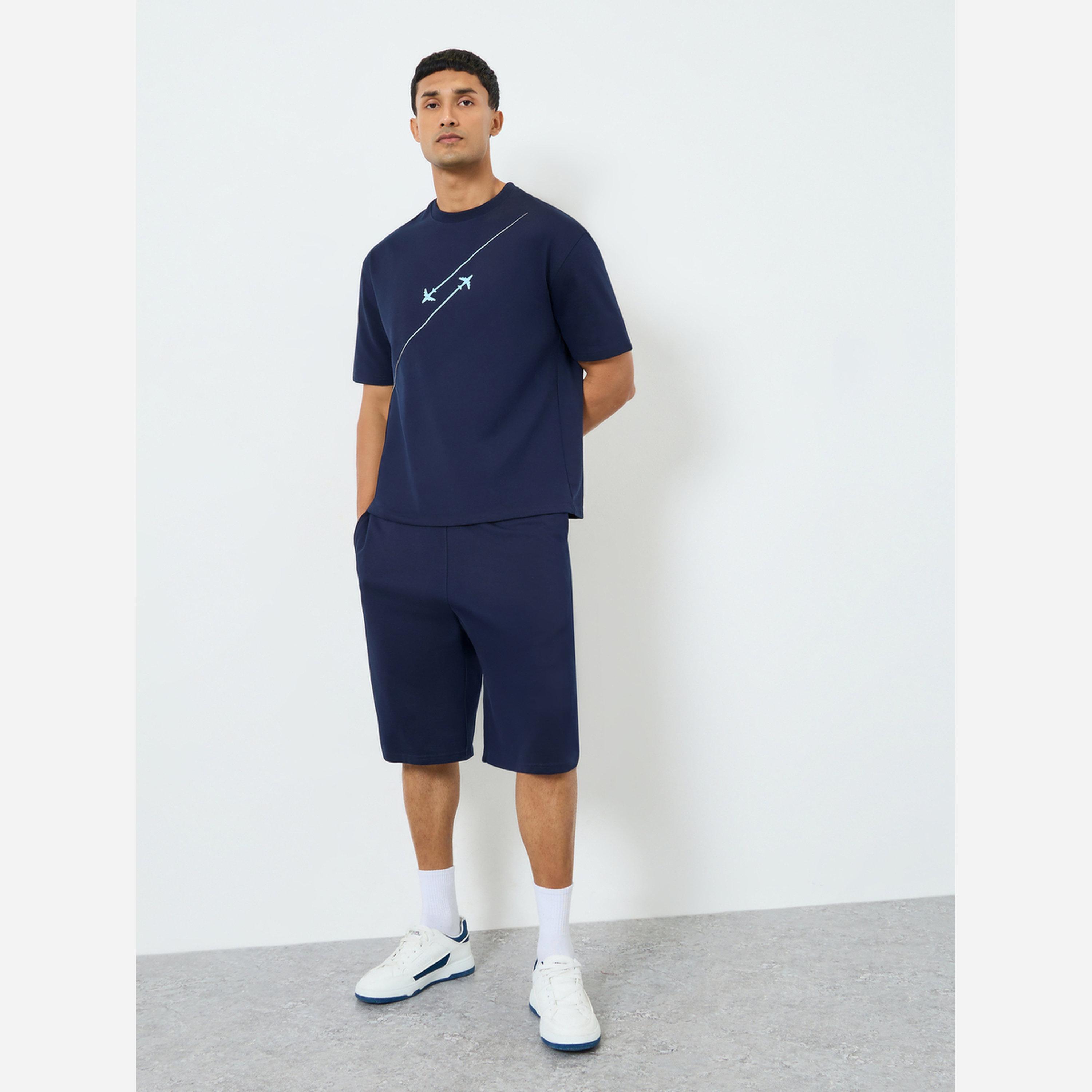 ستايلي - طقم تيشيرت وشورت رجالي مقاس واسع طبعة بسيطة-men-clothing-coordsets-image-1