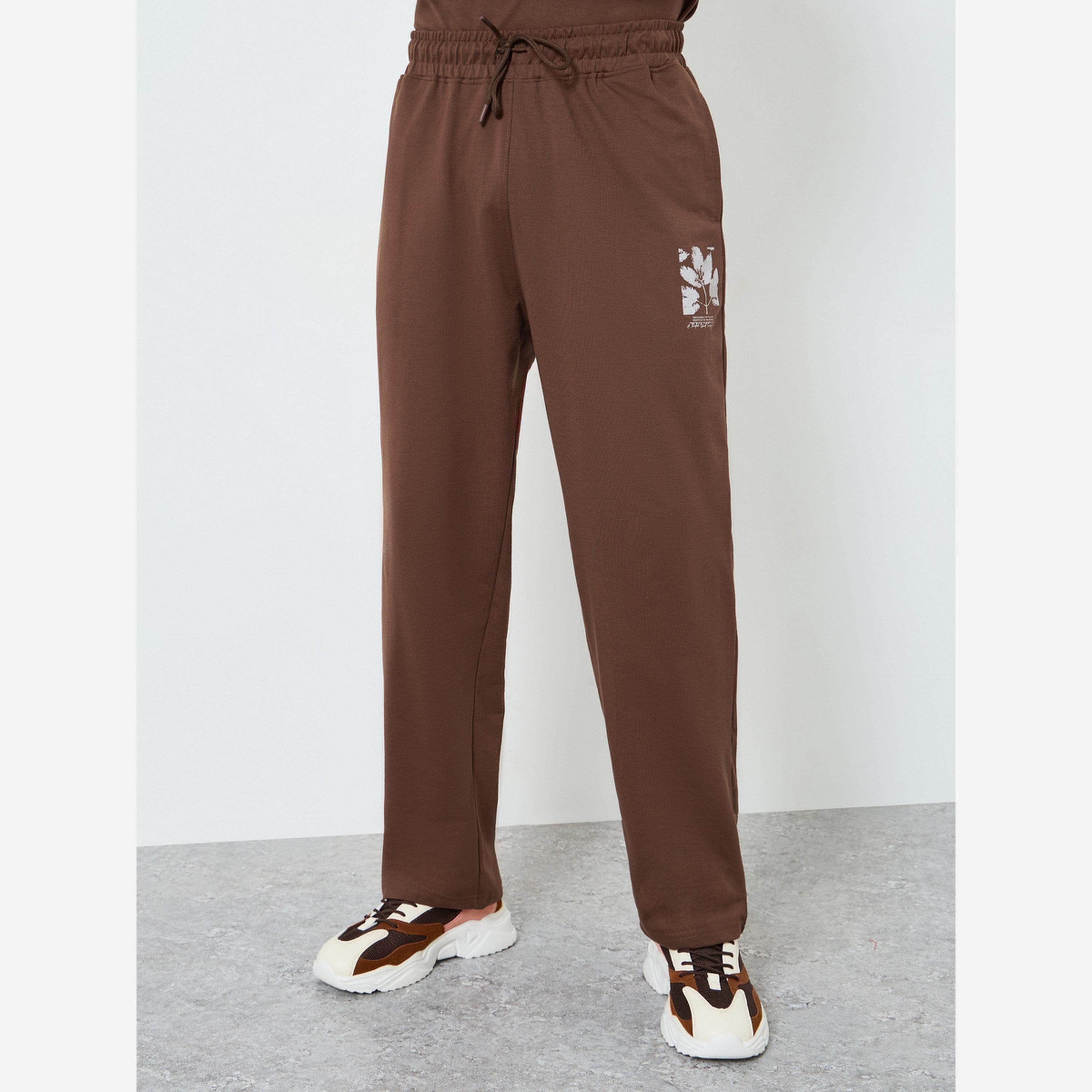 ستايلي - طقم تيشيرت وبنطال رياضي رجالي-men-clothing-coordsets-image-4