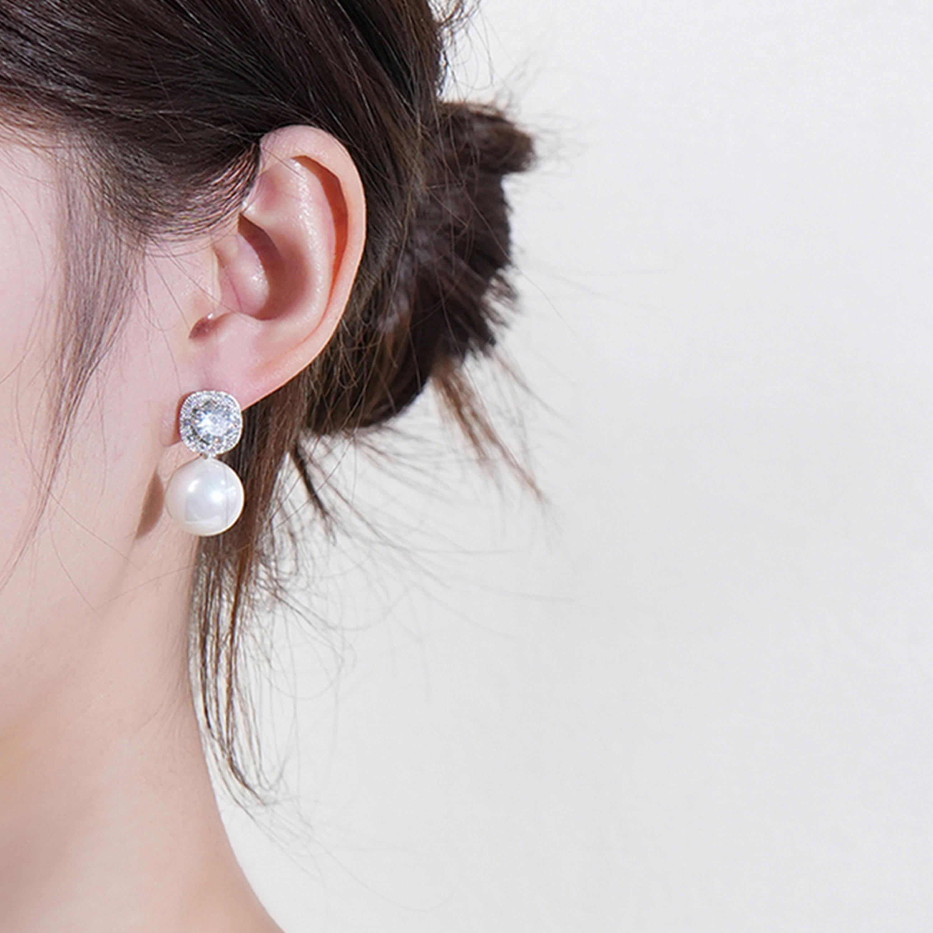 تيك تو - أقراط ذهبية مزينة باللؤلؤ الصناعي-women-watchesandjewellery-jewellery-earrings-image-2