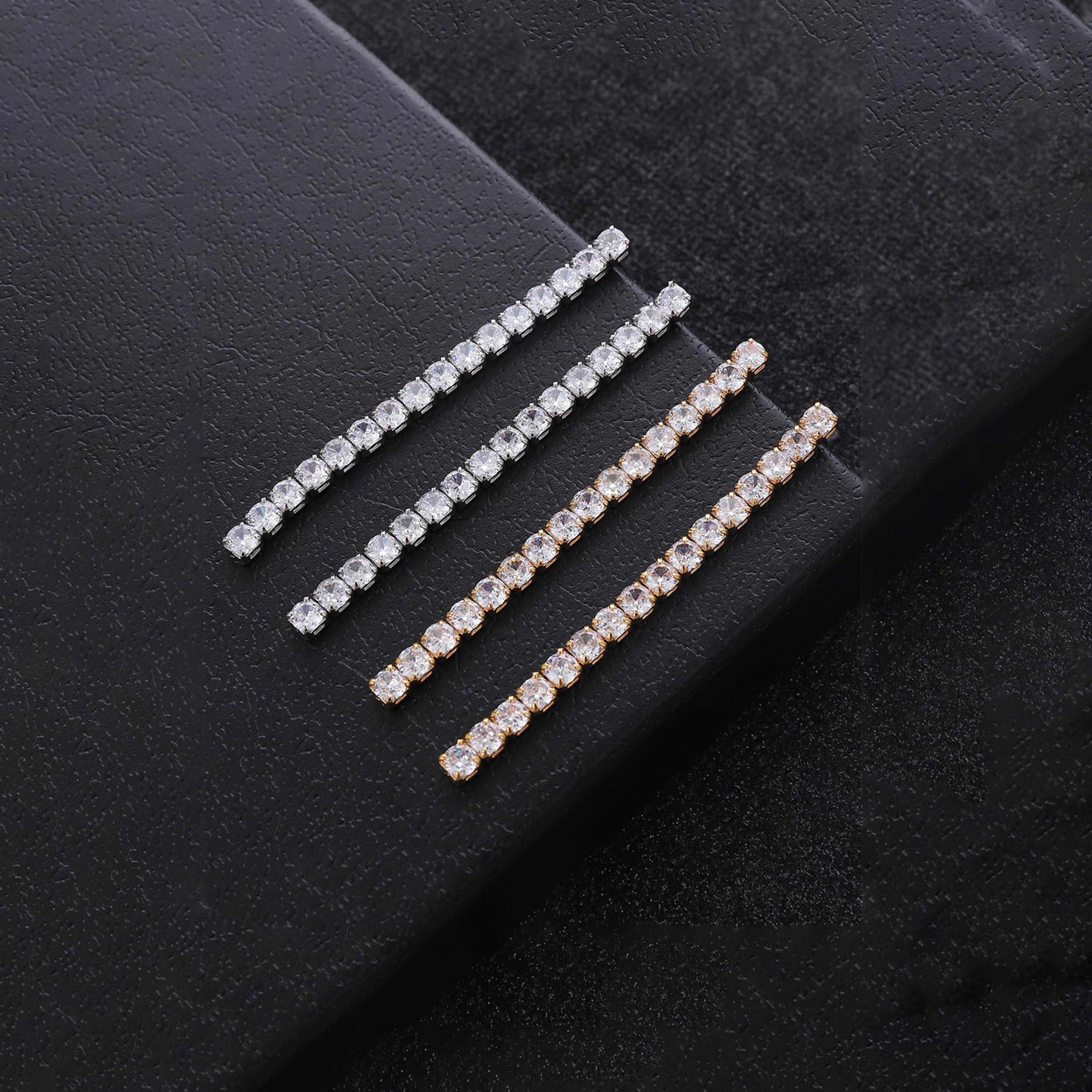 تيك تو - أقراط ذهبية متدلية-women-watchesandjewellery-jewellery-earrings-image-1