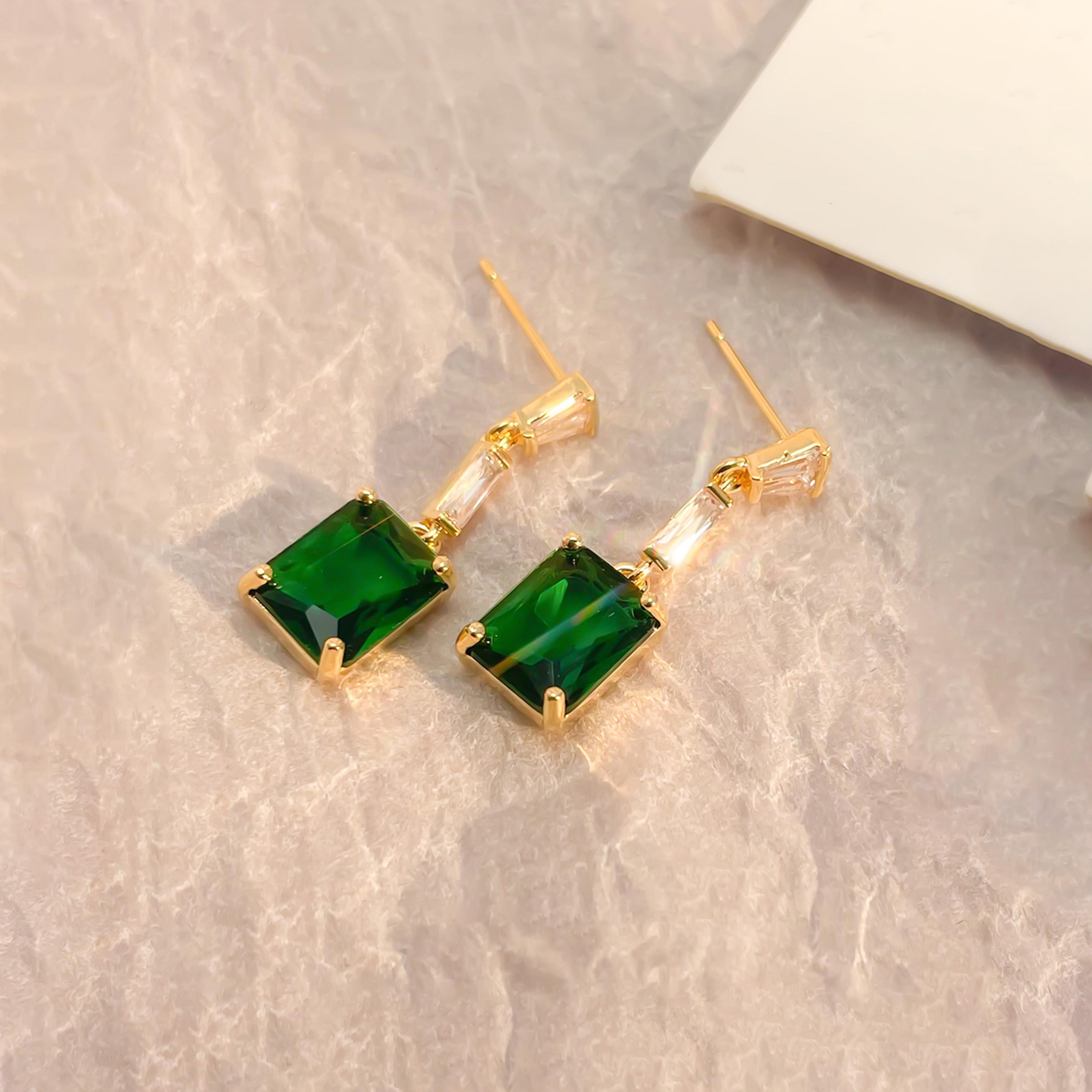 تيك تو - أقراط متدلية لون أخضر الزمردي-women-watchesandjewellery-jewellery-earrings-image-4