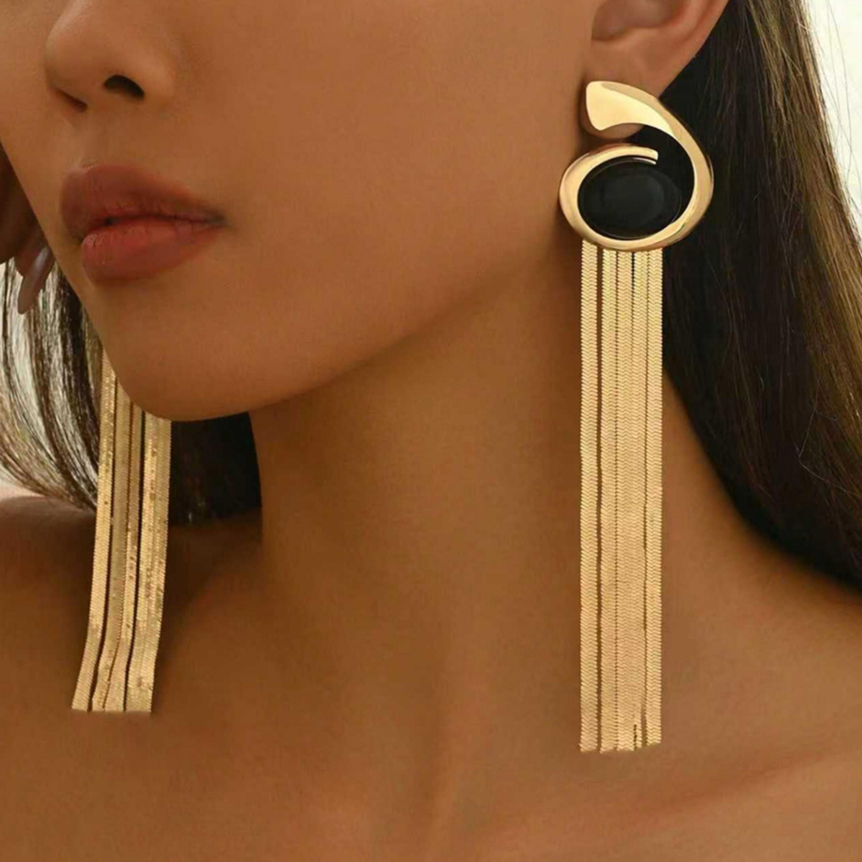 تيك تو - أقراط شراشيب على شكل دوامة-women-watchesandjewellery-jewellery-earrings-image-3