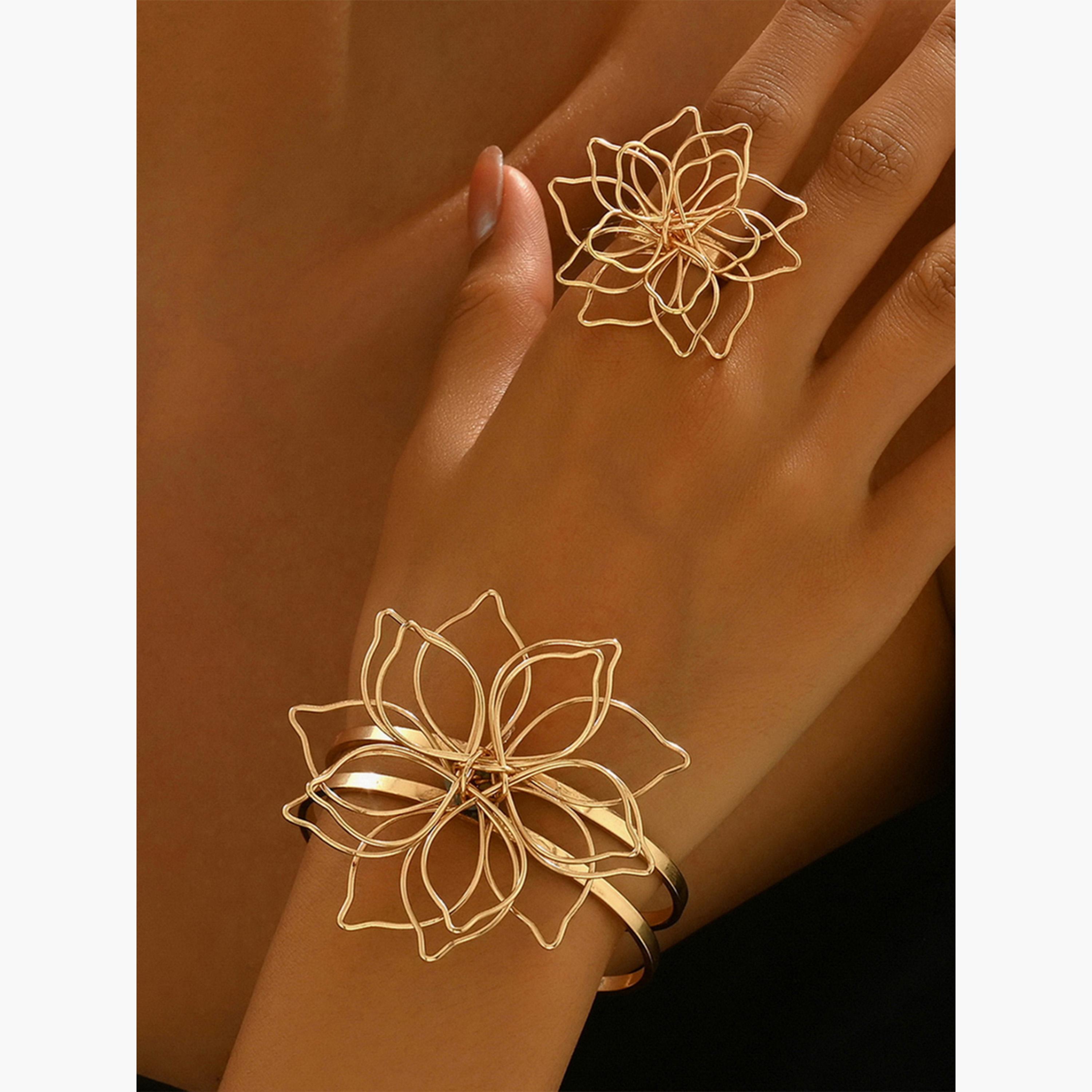 تيك تو - مجوهرات من سوار وخاتم مزين بالزهور-women-watchesandjewellery-jewellery-jewellerysets-image-3