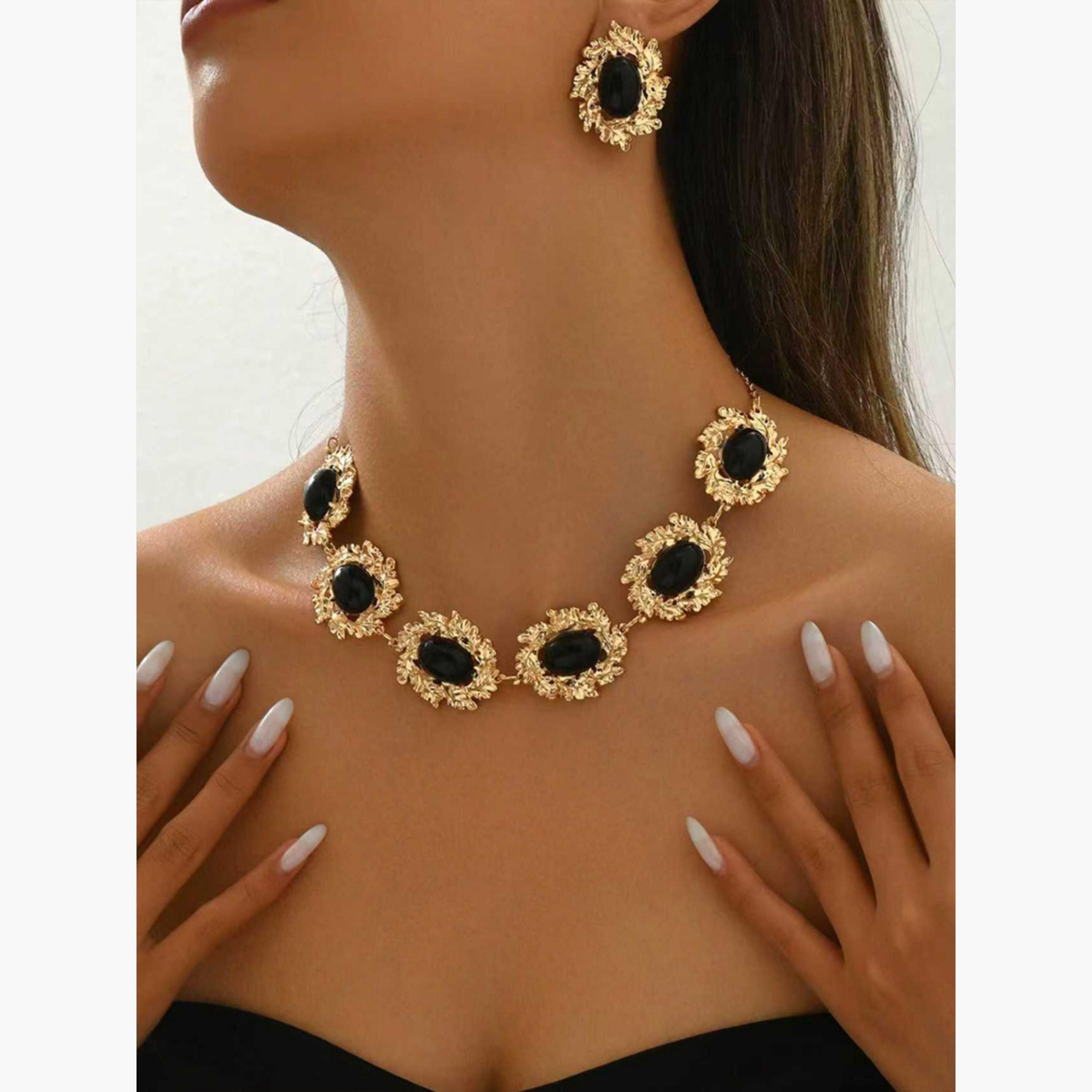تيك تو - طقم مجوهرات من قلادة وأقراط من الحجر الأسود-women-watchesandjewellery-jewellery-jewellerysets-image-2