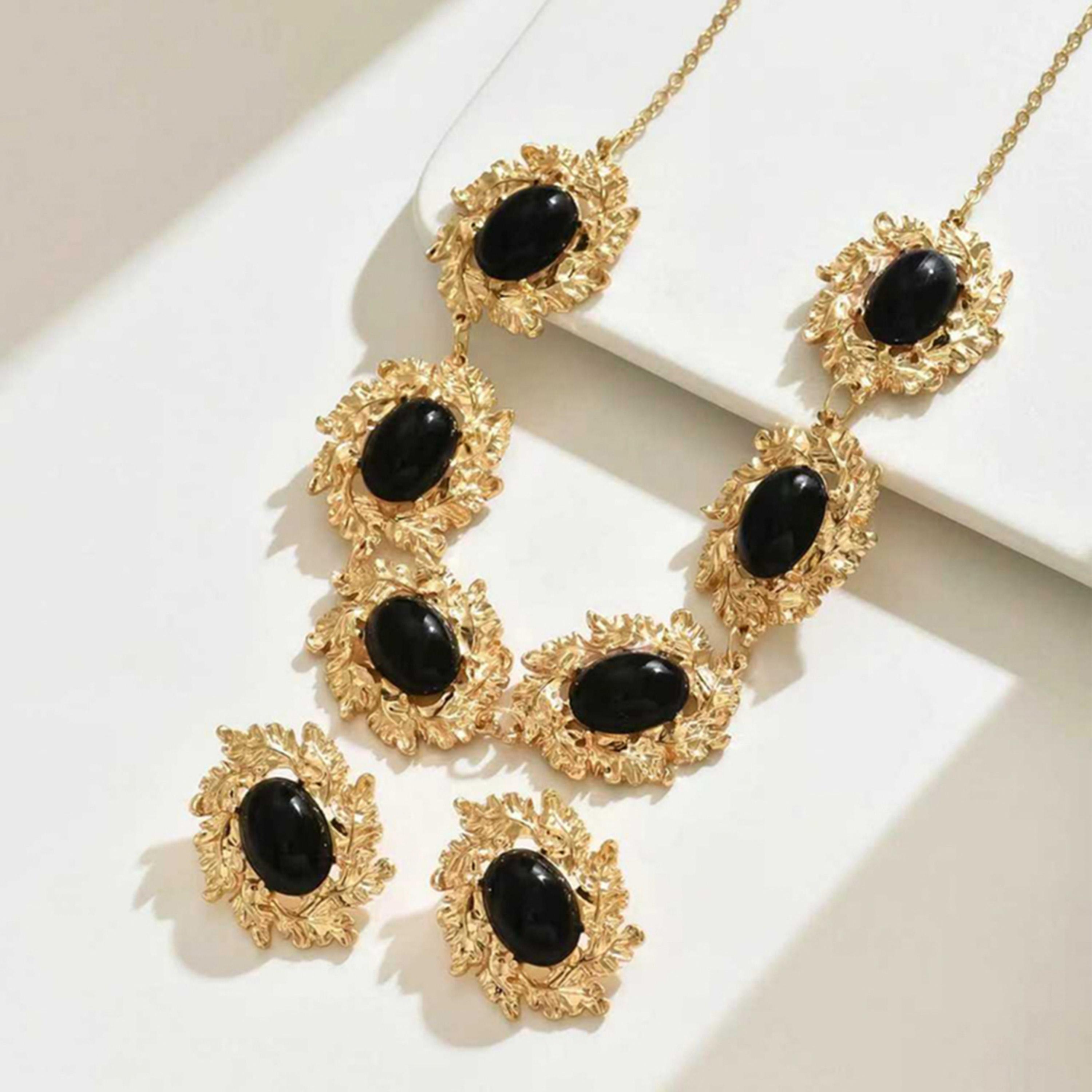 تيك تو - طقم مجوهرات من قلادة وأقراط من الحجر الأسود-women-watchesandjewellery-jewellery-jewellerysets-image-4